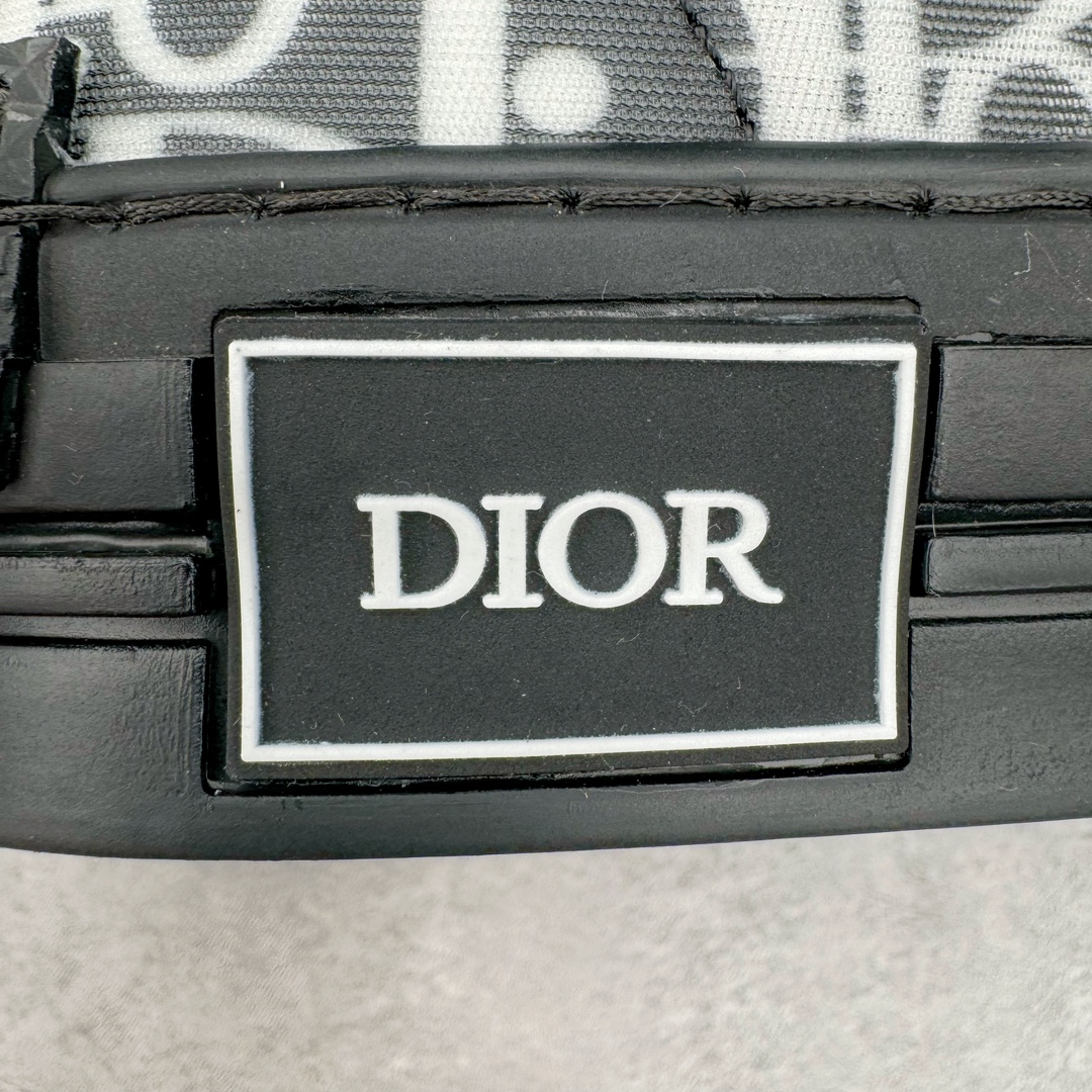 图片[11]-零售💰410 ＃零售版 Dior B23 Oblique Low Top Sneakers 迪奥“CD重影”系列 东莞纯原 原版购入再次全新升级 全鞋细节到材料到包装大幅度提升改正 市面最强版本 可对比 历史最高FK （全套原版一致配件包装）羊皮贴底拉帮 原装耐弯折耐高温EVC饰片材质 迄今为止唯一原装版本 采用原厂科技面料 无色差问题 随意对比公司 鞋面网纱一比一打样开发 原版一致大底 正确后跟弧度 后尾巴双针走线 完美楦形 尺码：35 36 37 38 39 40 41 42 43 44 45 46 编码：Wby4936010-运动鞋