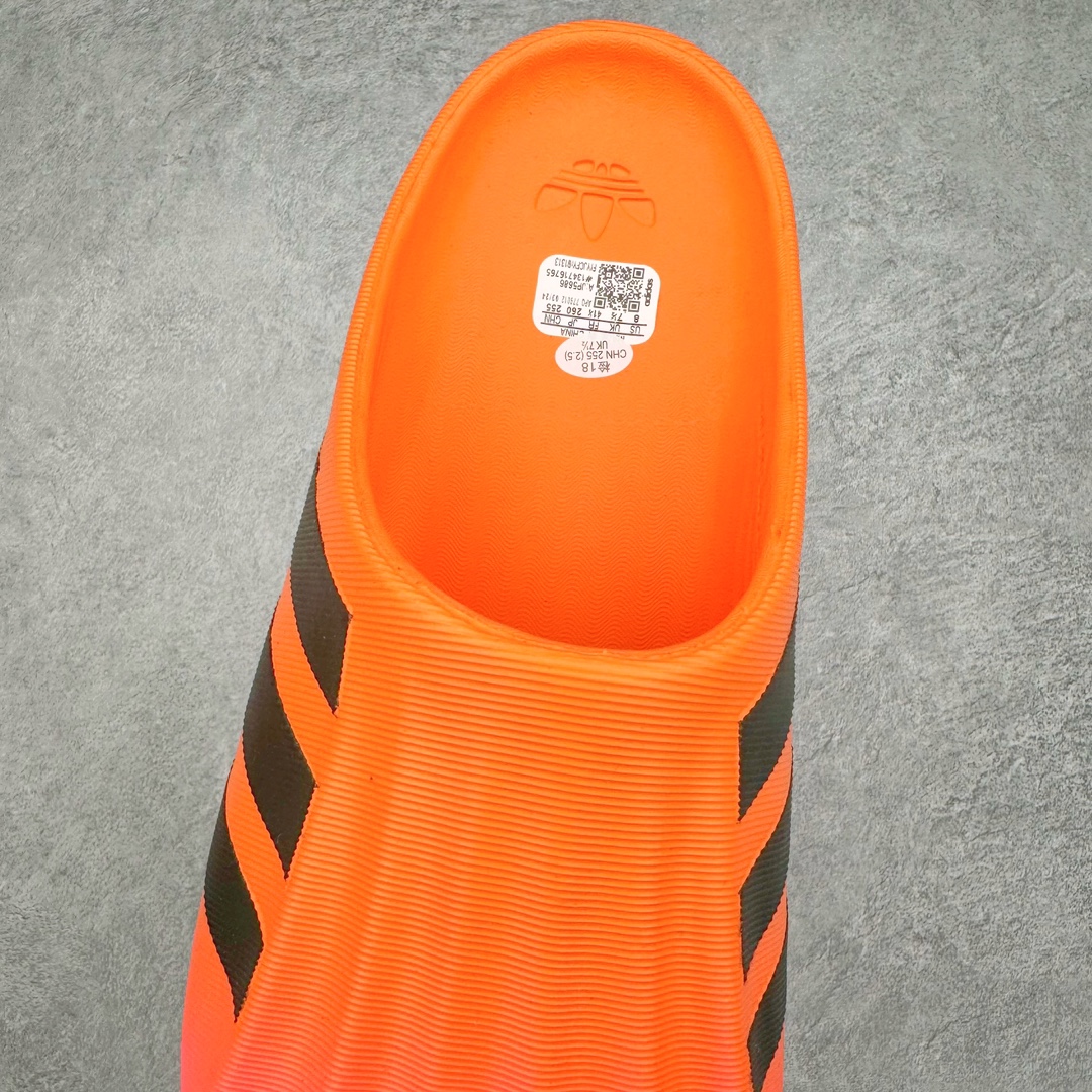 图片[5]-＃LJ渠道版 AD adiFOM Superstar MULE 贝壳头版一脚蹬半拖鸭掌鞋拖鞋 橙色 JP5686 重金购入原鞋及原档案磨具生产指令开发 鞋头部位凹凸有致 横向大面积波浪纹理 后跟Logo 凹凸明显 轮廓分明 描漆定位精准 公整无偏差不溢出 LOGO内侧钢印清晰工整 原厂磨具全鞋无多余毛边 同源公司EVA粒子环保塑料 原厂指令配方 无任何异味 弹性卡色均保持原鞋一致 匠心打造 鞋口弧度大小 鞋面色泽质感同步原鞋 LOGO内侧钢印清晰工整 中底部分带原厂钢印编号 原厂Ortholite欧斯莱鞋垫 区别掉渣海玻璃鞋垫 吸汗防臭的效果无法相提并论 原厂定制原标 同比ZP 符合人体设计 产品基于标志性 Superstar 鞋款轮廓的同时 利用可再生的甘蔗加工物材料制成一体式泡沫鞋身 无鞋带设计更加方便穿脱 点睛之笔在于标志性的三道杠出现在鞋子的两侧 鞋跟贴片上饰有品牌标志性的三叶草压花 偏小一码 尺码：35.5 36 36.5 37 38 38.5 39 40 40.5 41 42 42.5 43 44 44.5 45 46-选品中心
