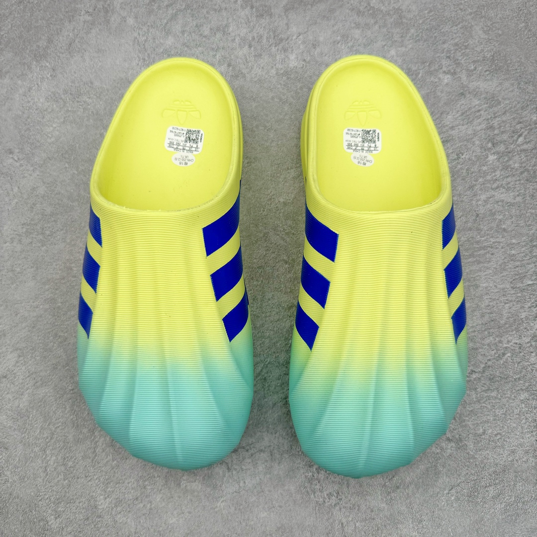 图片[2]-＃LJ渠道版 AD adiFOM Superstar MULE 贝壳头版一脚蹬半拖鸭掌鞋拖鞋 黄蓝色 JP5685 重金购入原鞋及原档案磨具生产指令开发 鞋头部位凹凸有致 横向大面积波浪纹理 后跟Logo 凹凸明显 轮廓分明 描漆定位精准 公整无偏差不溢出 LOGO内侧钢印清晰工整 原厂磨具全鞋无多余毛边 同源公司EVA粒子环保塑料 原厂指令配方 无任何异味 弹性卡色均保持原鞋一致 匠心打造 鞋口弧度大小 鞋面色泽质感同步原鞋 LOGO内侧钢印清晰工整 中底部分带原厂钢印编号 原厂Ortholite欧斯莱鞋垫 区别掉渣海玻璃鞋垫 吸汗防臭的效果无法相提并论 原厂定制原标 同比ZP 符合人体设计 产品基于标志性 Superstar 鞋款轮廓的同时 利用可再生的甘蔗加工物材料制成一体式泡沫鞋身 无鞋带设计更加方便穿脱 点睛之笔在于标志性的三道杠出现在鞋子的两侧 鞋跟贴片上饰有品牌标志性的三叶草压花 偏小一码 尺码：35.5 36 36.5 37 38 38.5 39 40 40.5 41 42 42.5 43 44 44.5 45 46-选品中心