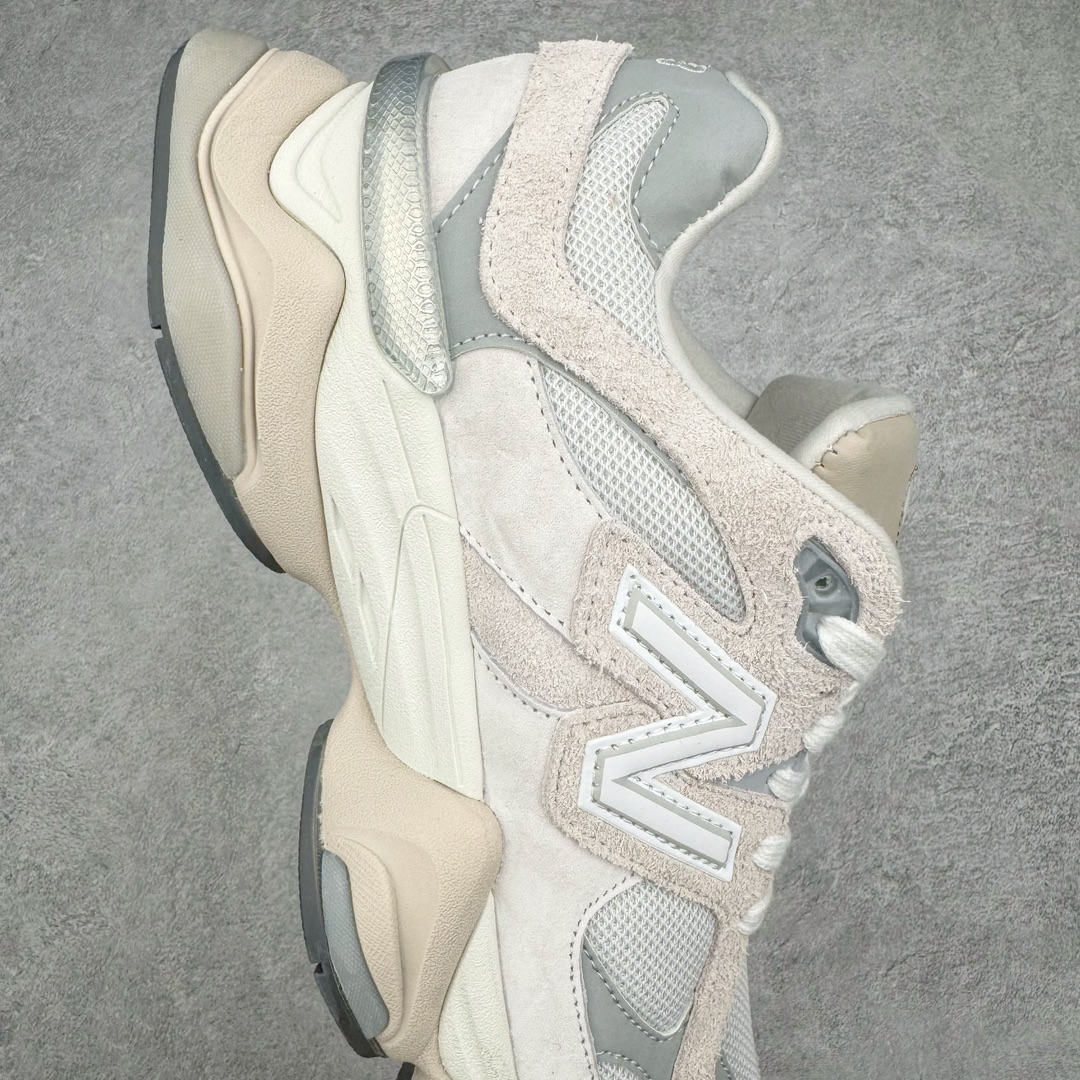 图片[6]-＃纯原 New Balance NB9060 复古运动鞋 新百伦又带来了新鞋型 并且是与芝加哥街头品牌 Joe Freshgoods 的联名款 鞋身主体采用了类似 990 系列的设计风格 与传统复古慢跑鞋区别不大 最大的变化就是鞋底部分 在传统设计的中底外层 增加了多个分区的模块 圆润的线条设计与我们熟悉的 New Balance 风格截然不同 但与同样充满弧形线条的鞋面搭配，看起来毫无违和感 尺码：36-45-选品中心