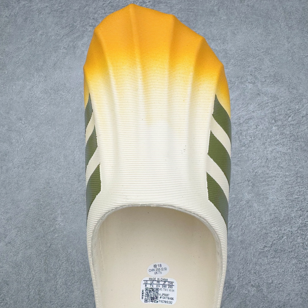 图片[4]-＃LJ渠道版 AD adiFOM Superstar MULE 贝壳头版一脚蹬半拖鸭掌鞋拖鞋 黄白黑 JP5687 重金购入原鞋及原档案磨具生产指令开发 鞋头部位凹凸有致 横向大面积波浪纹理 后跟Logo 凹凸明显 轮廓分明 描漆定位精准 公整无偏差不溢出 LOGO内侧钢印清晰工整 原厂磨具全鞋无多余毛边 同源公司EVA粒子环保塑料 原厂指令配方 无任何异味 弹性卡色均保持原鞋一致 匠心打造 鞋口弧度大小 鞋面色泽质感同步原鞋 LOGO内侧钢印清晰工整 中底部分带原厂钢印编号 原厂Ortholite欧斯莱鞋垫 区别掉渣海玻璃鞋垫 吸汗防臭的效果无法相提并论 原厂定制原标 同比ZP 符合人体设计 产品基于标志性 Superstar 鞋款轮廓的同时 利用可再生的甘蔗加工物材料制成一体式泡沫鞋身 无鞋带设计更加方便穿脱 点睛之笔在于标志性的三道杠出现在鞋子的两侧 鞋跟贴片上饰有品牌标志性的三叶草压花 偏小一码 尺码：35.5 36 36.5 37 38 38.5 39 40 40.5 41 42 42.5 43 44 44.5 45 46-选品中心