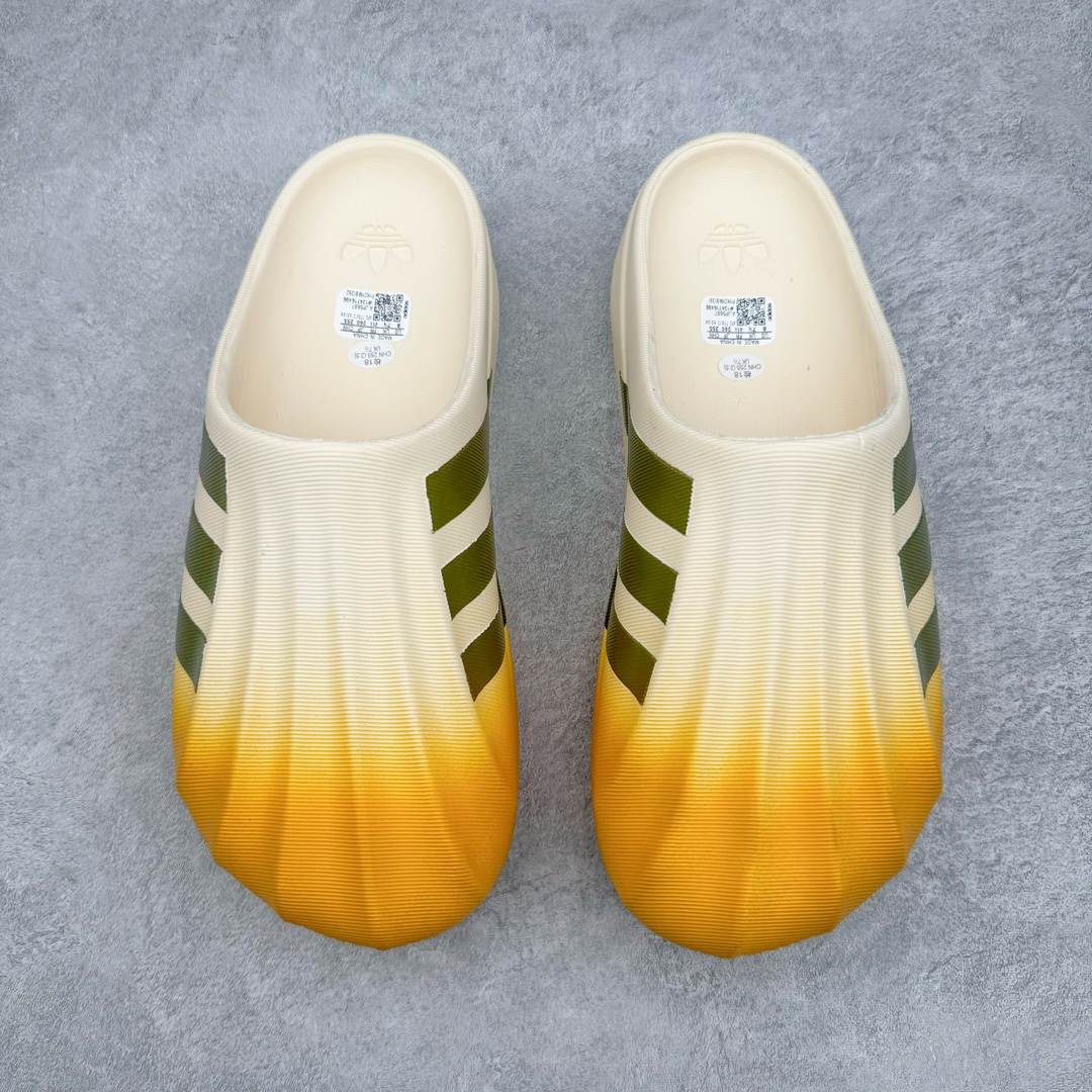 图片[2]-＃LJ渠道版 AD adiFOM Superstar MULE 贝壳头版一脚蹬半拖鸭掌鞋拖鞋 黄白黑 JP5687 重金购入原鞋及原档案磨具生产指令开发 鞋头部位凹凸有致 横向大面积波浪纹理 后跟Logo 凹凸明显 轮廓分明 描漆定位精准 公整无偏差不溢出 LOGO内侧钢印清晰工整 原厂磨具全鞋无多余毛边 同源公司EVA粒子环保塑料 原厂指令配方 无任何异味 弹性卡色均保持原鞋一致 匠心打造 鞋口弧度大小 鞋面色泽质感同步原鞋 LOGO内侧钢印清晰工整 中底部分带原厂钢印编号 原厂Ortholite欧斯莱鞋垫 区别掉渣海玻璃鞋垫 吸汗防臭的效果无法相提并论 原厂定制原标 同比ZP 符合人体设计 产品基于标志性 Superstar 鞋款轮廓的同时 利用可再生的甘蔗加工物材料制成一体式泡沫鞋身 无鞋带设计更加方便穿脱 点睛之笔在于标志性的三道杠出现在鞋子的两侧 鞋跟贴片上饰有品牌标志性的三叶草压花 偏小一码 尺码：35.5 36 36.5 37 38 38.5 39 40 40.5 41 42 42.5 43 44 44.5 45 46-选品中心