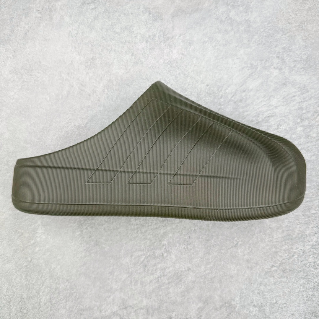 图片[6]-＃LJ渠道版 AD adiFOM Superstar MULE 贝壳头版一脚蹬半拖鸭掌鞋拖鞋 重金购入原鞋及原档案磨具生产指令开发 鞋头部位凹凸有致 横向大面积波浪纹理 后跟Logo 凹凸明显 轮廓分明 描漆定位精准 公整无偏差不溢出 LOGO内侧钢印清晰工整 原厂磨具全鞋无多余毛边 同源公司EVA粒子环保塑料 原厂指令配方 无任何异味 弹性卡色均保持原鞋一致 匠心打造 鞋口弧度大小 鞋面色泽质感同步原鞋 LOGO内侧钢印清晰工整 中底部分带原厂钢印编号 原厂Ortholite欧斯莱鞋垫 区别掉渣海玻璃鞋垫 吸汗防臭的效果无法相提并论 原厂定制原标 同比ZP 符合人体设计 产品基于标志性 Superstar 鞋款轮廓的同时 利用可再生的甘蔗加工物材料制成一体式泡沫鞋身 无鞋带设计更加方便穿脱 点睛之笔在于标志性的三道杠出现在鞋子的两侧 鞋跟贴片上饰有品牌标志性的三叶草压花 偏小一码 尺码：35.5 36 36.5 37 38 38.5 39 40 40.5 41 42 42.5 43 44 44.5 45 46-选品中心