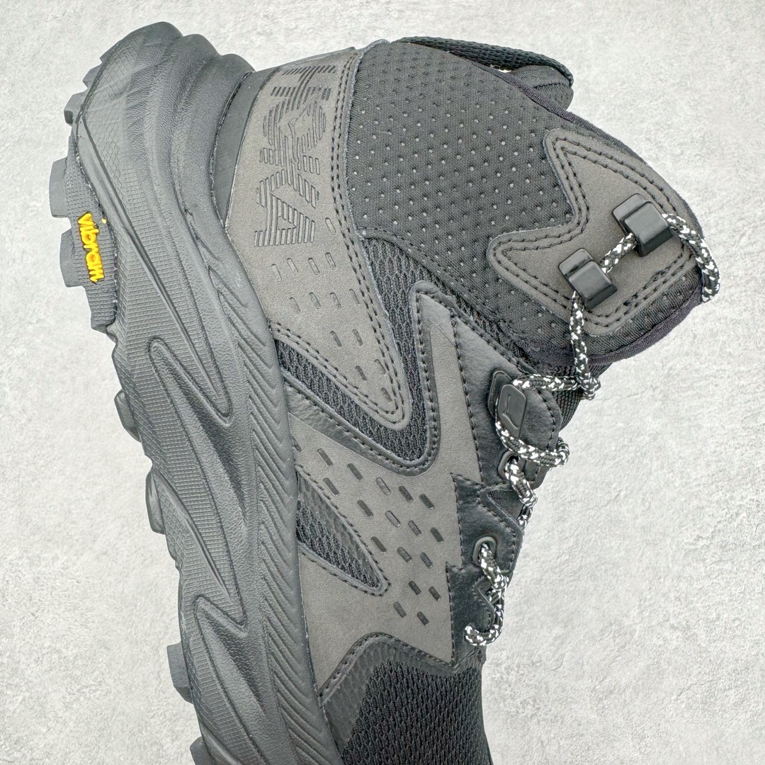 图片[6]-零售💰320 Hoka M ANACAPA Mid GTX 中帮厚底锯齿坦克户外运动鞋 Vibram辽宁代工原装外底提供强大的防滑性能 5MM多向凸耳提供多种地形下的强劲抓地力 鞋面加入防水功能 汗气却可经由GORE-TEX薄膜上的微孔排出 皮革鞋面搭配耐磨 橡胶鞋头使鞋面具有良好的透气性 支撑性及保护性 上层缓冲EVA可为足底带来柔软舒适的缓冲感 底层橡胶化泡棉提供持久的缓震和支撑 尺码：36 36.5 37 38 38.5 39 40 40.5 41 42 42.5 43 44 44.5 45 编码：Bby3936020-运动鞋