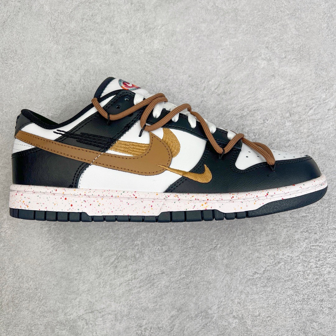 图片[3]-零售💰200 ＃CS纯原福利‼NK SB Dunk Low 绑带解构风活力三钩复古休闲板鞋 FD4623 口碑大厂出品 品控大底版型不断改良更新品质稳定 全套原纸板楦头开发 确保原汁原味 完美呈现DUNK版型 原厂玻璃冲刀 超高清洁度 全鞋零毛边皮料切割 采用绒面革材质 鞋身左右侧均配有皮革质双 Swoosh 兰色搭配上白色 85年纪念标放在鞋舌的位置 简洁干净的配色设计 绝对是日常出街上脚的不二选择 SIZE：36 36.5 37.5 38 38.5 39 40 40.5 41 42 42.5 43 44 44.5 45 46 编码：by2936000-运动鞋