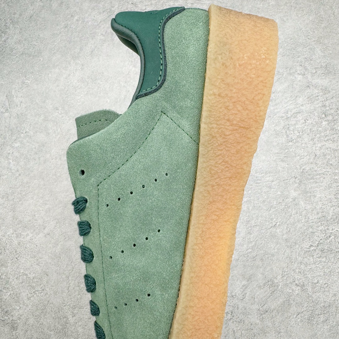 图片[7]-零售💰210 AD Originals StanSmith 史密斯绒面运动板鞋 平台爆款订单 Stan Smith Crepe 对 1965 年诞生的款式进行了别样演绎 鞋面采用柔软的棕褐色绒面革材料 鞋侧的穿孔形成了标志性三条纹 后跟贴片带有 “Stan Smith“ 字样 柔软的绒面革鞋面和绉胶外底为这款多功能鞋带来干净 优质的感觉 利落的剪裁 棕色外底完善了这款鞋的精致和多功能设计 柔软的麂皮鞋面 生胶外底和极简的配色 透露出简洁 高级的质感 尺码：36 36.5 37 38 38.5 39 40 40.5 41 42 42.5 43 44 44.5 45 编码：Aby2936010-运动鞋