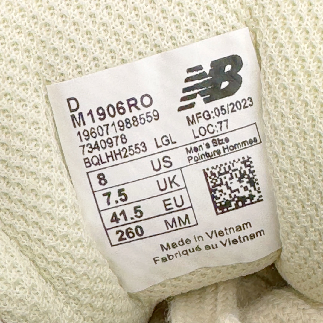图片[13]-＃纯原福利 NB新百伦 New Balance M1906R 系列复古老爹风休闲运动慢跑鞋 采用轻质牛剖革拼接透气网眼衬垫织物鞋面材质 T-Beam大底提供足步弓支撑 保持步态稳定 后跟搭载外露缓震胶 鞋身整体以各种深浅不一的灰色覆盖 鞋头以淡蓝色调装饰 网眼衬垫通过不规律的色块实现做旧的美感 泛黄的鞋底更是进一步增添了复古气息 尺码：36 37 37.5 38 38.5 39.5 40 40.5 41.5 42 42.5 43 44 44.5 45-选品中心