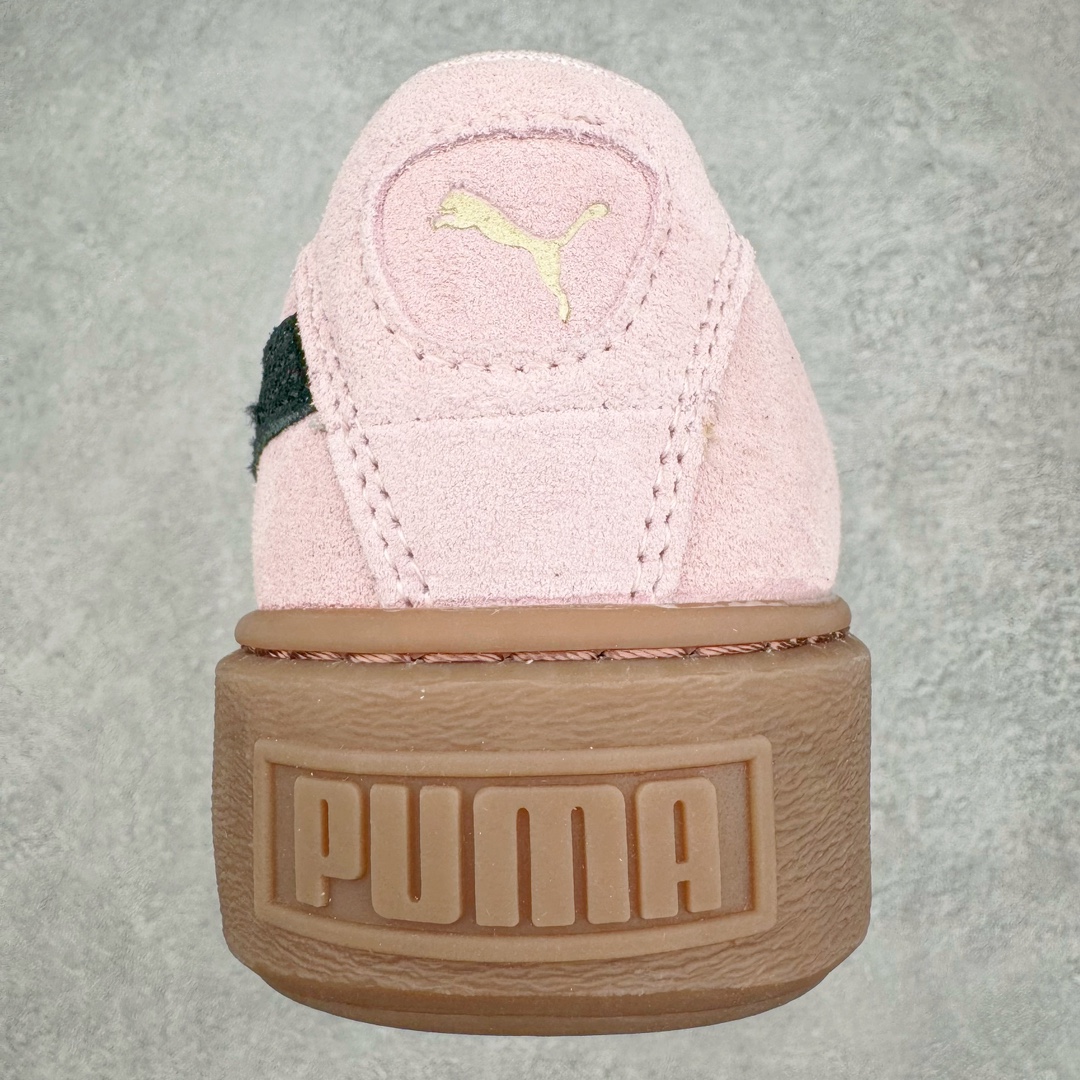 图片[8]-零售💰230 PUMA Suede Platform 彪马三明治厚底金标男女款复古休闲鞋增高运动鞋松糕跟板鞋 整双鞋款以经典的PUMA Suede鞋面为基底 采用高级麂皮材质打造 质感满载 鞋侧的金色烫印PUMA Logo引人瞩目 时尚有型 特色之一的加厚橡胶鞋底 让你默默长高3公分 以品牌经典的 Suede 为设计原型 耀眼奢华个性十足 超多明星、博主都在穿 尺码：36 36.5 37 37.5 38 38.5 39 40 40.5 41 42 42.5 43 44 45 编码：Sby2936030-运动鞋