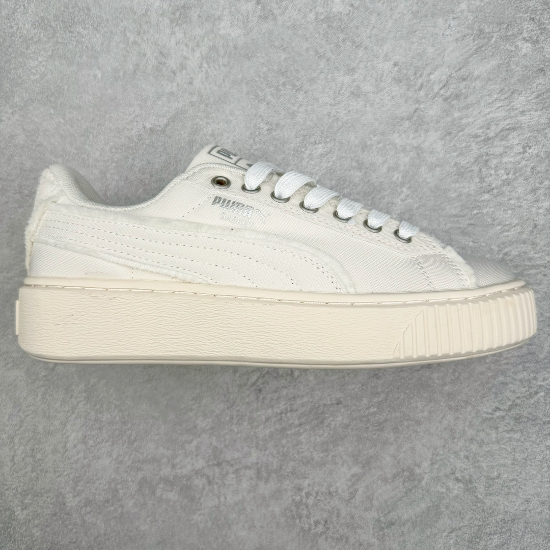 零售💰230 PUMA Suede Platform 彪马三明治厚底金标男女款复古休闲鞋增高运动鞋松糕跟板鞋 整双鞋款以经典的PUMA Suede鞋面为基底 采用高级麂皮材质打造 质感满载 鞋侧的金色烫印PUMA Logo引人瞩目 时尚有型 特色之一的加厚橡胶鞋底 让你默默长高3公分 以品牌经典的 Suede 为设计原型 耀眼奢华个性十足 超多明星、博主都在穿 尺码：36 36.5 37 37.5 38 38.5 39 40 40.5 41 42 42.5 43 44 45 编码：Sby2936030-运动鞋