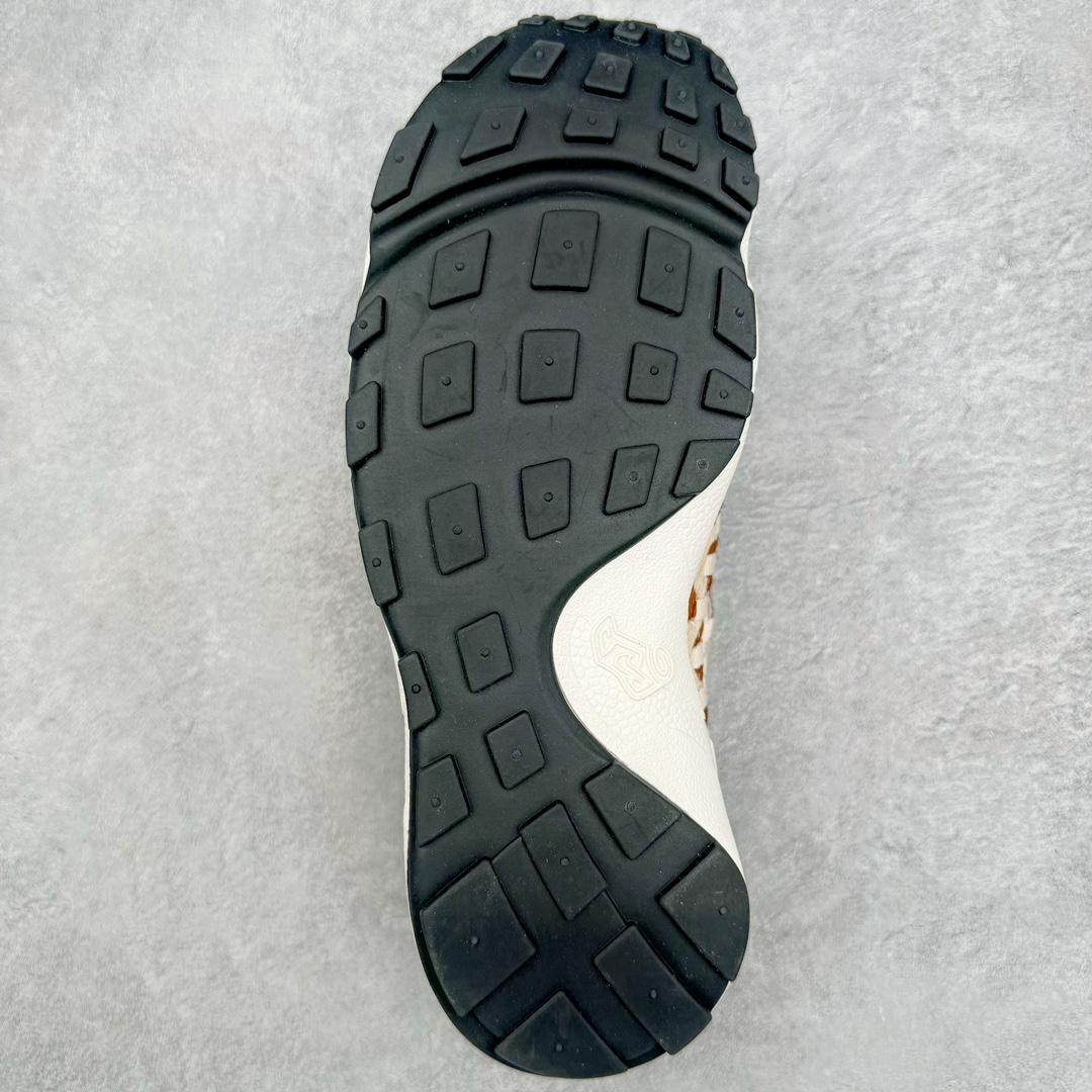 图片[9]-零售💰320 ＃B版纯原 NK Air Footscape Woven 足部编织系列低帮户外风休闲运动慢跑鞋 FB1959-100 NK Woven 编织设计一直是潮流圈玩家格外青睐的独特元素 依然还是那个熟悉的感觉，在阔别街头多年之后，它的再度回归，无疑为大家的潮流穿搭又将带来新的选择。舒适经典鞋款，耀眼回归。Footscape 选用加宽鞋头和鞋外侧鞋带，提供另类的自然畅动贴合度。不对称梭织细节具有双重功能，既可点缀柔软的麂皮鞋面，又可增添足部包覆感。内部配有超柔软泡棉中底和鞋跟 Nike Air 缓震设计。舒适脚感，让你一穿上就讚叹不已。尺码：40 40.5 41 42 42.5 43 44 44.5 45 编码：Bby3936020-运动鞋