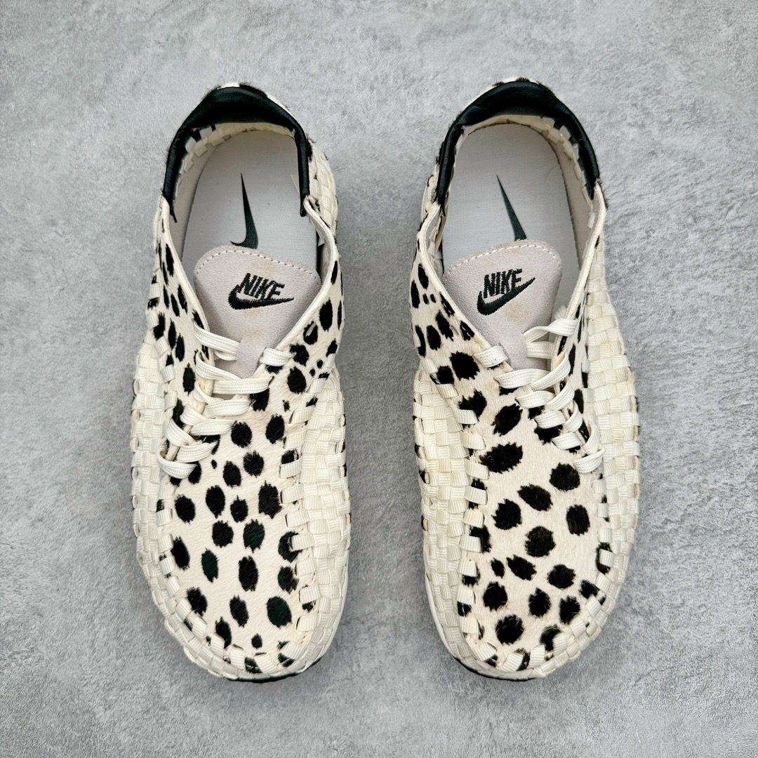 图片[2]-零售💰320 ＃B版纯原 NK Air Footscape Woven 足部编织系列低帮户外风休闲运动慢跑鞋 FB1959-102 NK Woven 编织设计一直是潮流圈玩家格外青睐的独特元素 依然还是那个熟悉的感觉，在阔别街头多年之后，它的再度回归，无疑为大家的潮流穿搭又将带来新的选择。舒适经典鞋款，耀眼回归。Footscape 选用加宽鞋头和鞋外侧鞋带，提供另类的自然畅动贴合度。不对称梭织细节具有双重功能，既可点缀柔软的麂皮鞋面，又可增添足部包覆感。内部配有超柔软泡棉中底和鞋跟 Nike Air 缓震设计。舒适脚感，让你一穿上就讚叹不已。尺码：40 40.5 41 42 42.5 43 44 44.5 45 编码：Bby3936020-运动鞋