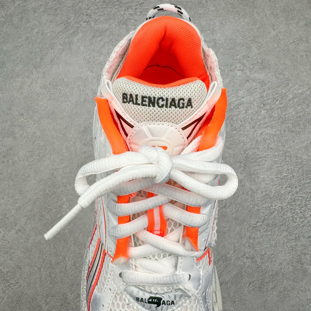 图片[5]-零售💰500 ＃XA BALENCIAGA Runner Sneaker 巴黎世家七代慢跑系列低帮复古野跑潮流运动鞋老爹鞋 尼龙和网布材质 磨损效果 鞋头边缘印有尺码 背面浮印尺码 外侧印有跑者徽标 鞋舌刺绣 Balenciaga 品牌标识 鞋跟背面 Balenciaga品牌标识 材质采用65%聚氨酯、35%聚酯纤维 全新 Runner 鞋型轮廓借鉴于 2000 年初的复古线条 搭载大网眼面料制成鞋面基础，由粉色、白色尼龍与橡胶质地覆盖鞋面诠释线条感 当中透过几道手缝线与折损痕更是精准的掌握历经时间淬炼的破旧痕迹 延续其手法至鞋领、鞋跟、鞋带、中底等部分均饰有破损及脏污之貌 尤其是鞋领处与鞋带孔眼条更是采用不规则做旧技术将内容物泡棉随机露出 尺码：35 36 37 38 39 40 41 42 43 44 45 46 编码：by5936000-运动鞋