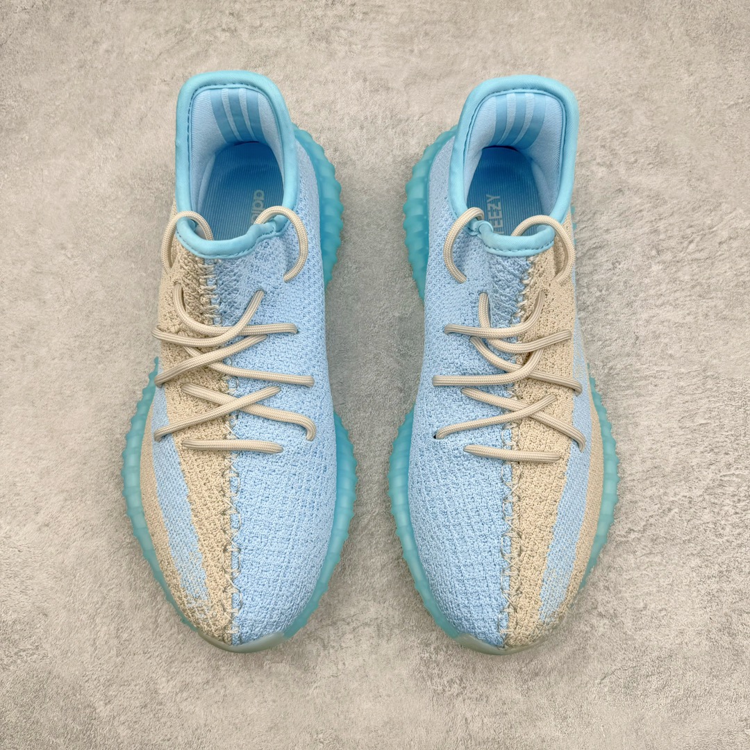 图片[2]-零售💰230 Yeezy Boost 350 V2 系列得物定制球鞋 涂鸦配色 全套原楦 原纸版 原鞋开模完美打造 采用辰元飞织鱼丝网原厂面 非进口机台 大底原厂半透明RB巴斯夫满钉大底  原厂东莞百宏3M反光鞋带 质感一致 原厂鑫成新粉原鞋垫 LOGO胶浆印花 钛金针与高士马克线针车精工打造 一切遵循原厂指令单采购同源原材 采购全套原厂进口材料 SIZE：36 36.5 37 38 38.5 39 40 40.5 41 42 42.5 43 44 44.5 45 46 47 编码：Nby2936030-运动鞋