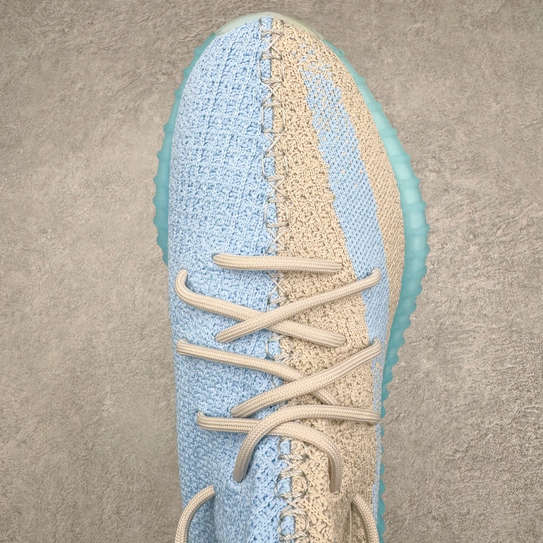 图片[4]-零售💰230 Yeezy Boost 350 V2 系列得物定制球鞋 涂鸦配色 全套原楦 原纸版 原鞋开模完美打造 采用辰元飞织鱼丝网原厂面 非进口机台 大底原厂半透明RB巴斯夫满钉大底  原厂东莞百宏3M反光鞋带 质感一致 原厂鑫成新粉原鞋垫 LOGO胶浆印花 钛金针与高士马克线针车精工打造 一切遵循原厂指令单采购同源原材 采购全套原厂进口材料 SIZE：36 36.5 37 38 38.5 39 40 40.5 41 42 42.5 43 44 44.5 45 46 47 编码：Nby2936030-运动鞋