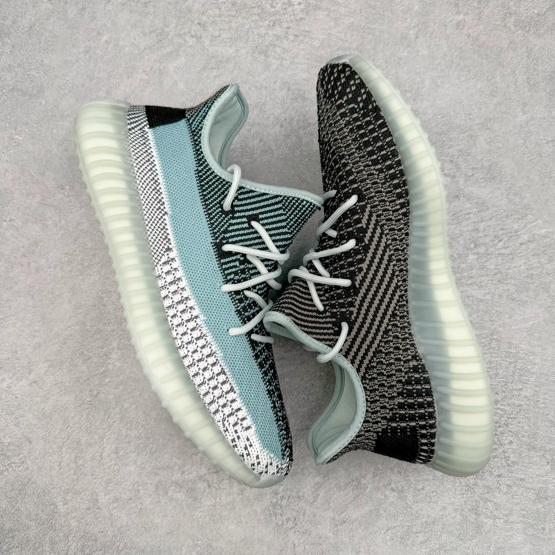 图片[3]-零售💰230 Yeezy Boost 350 V2 系列得物定制球鞋 涂鸦配色 全套原楦 原纸版 原鞋开模完美打造 采用辰元飞织鱼丝网原厂面 非进口机台 大底原厂半透明RB巴斯夫满钉大底  原厂东莞百宏3M反光鞋带 质感一致 原厂鑫成新粉原鞋垫 LOGO胶浆印花 钛金针与高士马克线针车精工打造 一切遵循原厂指令单采购同源原材 采购全套原厂进口材料 SIZE：36 36.5 37 38 38.5 39 40 40.5 41 42 42.5 43 44 44.5 45 46 47 编码：Nby2936030-运动鞋