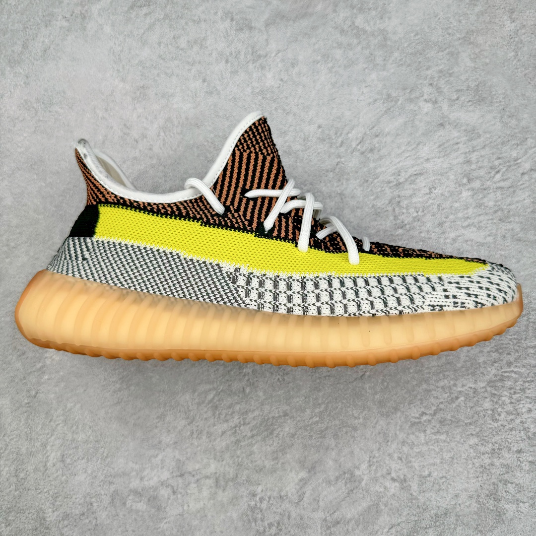 图片[3]-零售💰230 Yeezy Boost 350 V2 系列得物定制球鞋 涂鸦配色 全套原楦 原纸版 原鞋开模完美打造 采用辰元飞织鱼丝网原厂面 非进口机台 大底原厂半透明RB巴斯夫满钉大底  原厂东莞百宏3M反光鞋带 质感一致 原厂鑫成新粉原鞋垫 LOGO胶浆印花 钛金针与高士马克线针车精工打造 一切遵循原厂指令单采购同源原材 采购全套原厂进口材料 SIZE：36 36.5 37 38 38.5 39 40 40.5 41 42 42.5 43 44 44.5 45 46 47 编码：Nby2936030-运动鞋