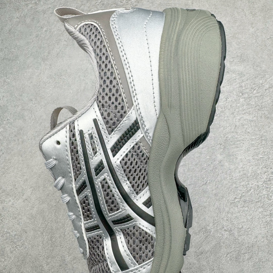 图片[7]-＃福利特价 ASICS Tiger GEL-1090V2 系列亚瑟士低帮户外风休闲运动跑步鞋 早在 2019 年 ASICS 就推出了流行的 2004 GEL-1090 的新版本 该产品因其复古外观和舒适的造型而被推向现代街头服饰 现在ASICS 以时下流行的运动美学改造鞋款 以对跑步者的新诠释打造全新 GEL-1090 v2 在新版本中 ASICS 专注于日常衣橱的采用 将优质绒面革和柔软皮革的毛绒组合拼凑在运动鞋的覆盖层上 以柔和的配色为重点，新运动鞋的改良美学为 2019 年发布的 GEL-1090 的金属色调提供了一种简约的选择 然而 它曾经受到运动员广泛喜爱的流线型轮廓在新型号中保持不变 将舒适性和多功能性保持在设计的核心 这款运动鞋还保留了网眼鞋身 确保透气性 圆形鞋带确保贴合 在原版的新进展中 该品牌使用 GEL 系列的最新技术开发更新了运动鞋的外观 简约之选 新运动鞋的改良美学 尺码：36 37 37.5 38 39 39.5 40 40.5 41.5 42 42.5 43.5 44 44.5 45-选品中心