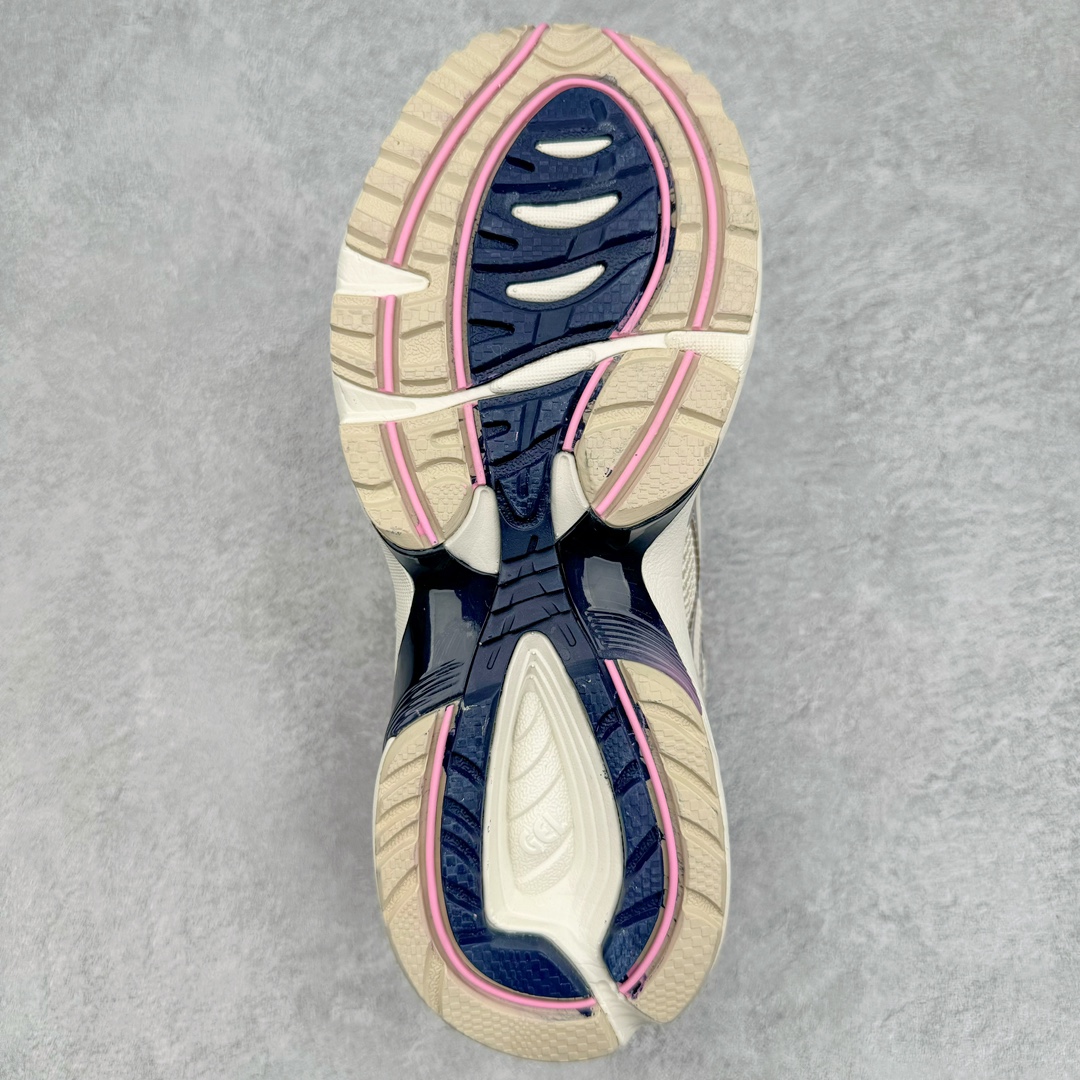 图片[9]-＃福利特价 ASICS Tiger GEL-1090V2 系列亚瑟士低帮户外风休闲运动跑步鞋 早在 2019 年 ASICS 就推出了流行的 2004 GEL-1090 的新版本 该产品因其复古外观和舒适的造型而被推向现代街头服饰 现在ASICS 以时下流行的运动美学改造鞋款 以对跑步者的新诠释打造全新 GEL-1090 v2 在新版本中 ASICS 专注于日常衣橱的采用 将优质绒面革和柔软皮革的毛绒组合拼凑在运动鞋的覆盖层上 以柔和的配色为重点，新运动鞋的改良美学为 2019 年发布的 GEL-1090 的金属色调提供了一种简约的选择 然而 它曾经受到运动员广泛喜爱的流线型轮廓在新型号中保持不变 将舒适性和多功能性保持在设计的核心 这款运动鞋还保留了网眼鞋身 确保透气性 圆形鞋带确保贴合 在原版的新进展中 该品牌使用 GEL 系列的最新技术开发更新了运动鞋的外观 简约之选 新运动鞋的改良美学 尺码：36 37 37.5 38 39 39.5 40 40.5 41.5 42 42.5 43.5 44 44.5 45-选品中心