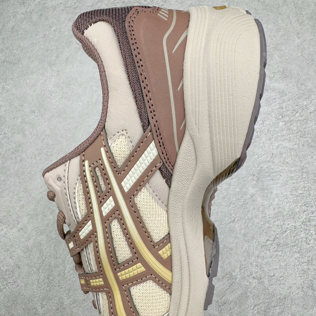 图片[7]-＃福利特价 ASICS Tiger GEL-1090V2 系列亚瑟士低帮户外风休闲运动跑步鞋 早在 2019 年 ASICS 就推出了流行的 2004 GEL-1090 的新版本 该产品因其复古外观和舒适的造型而被推向现代街头服饰 现在ASICS 以时下流行的运动美学改造鞋款 以对跑步者的新诠释打造全新 GEL-1090 v2 在新版本中 ASICS 专注于日常衣橱的采用 将优质绒面革和柔软皮革的毛绒组合拼凑在运动鞋的覆盖层上 以柔和的配色为重点，新运动鞋的改良美学为 2019 年发布的 GEL-1090 的金属色调提供了一种简约的选择 然而 它曾经受到运动员广泛喜爱的流线型轮廓在新型号中保持不变 将舒适性和多功能性保持在设计的核心 这款运动鞋还保留了网眼鞋身 确保透气性 圆形鞋带确保贴合 在原版的新进展中 该品牌使用 GEL 系列的最新技术开发更新了运动鞋的外观 简约之选 新运动鞋的改良美学 尺码：36 37 37.5 38 39 39.5 40 40.5 41.5 42 42.5 43.5 44 44.5 45-选品中心