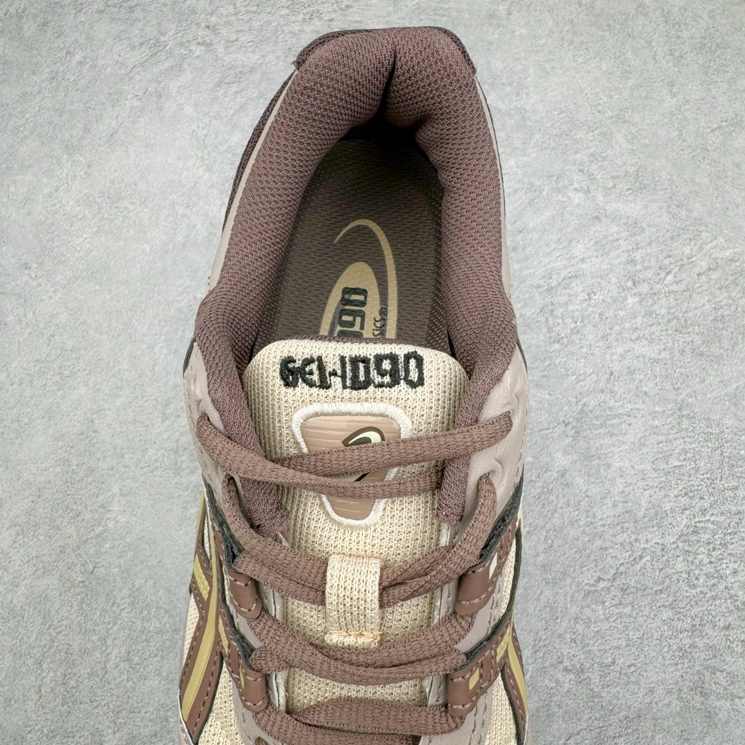 图片[5]-＃福利特价 ASICS Tiger GEL-1090V2 系列亚瑟士低帮户外风休闲运动跑步鞋 早在 2019 年 ASICS 就推出了流行的 2004 GEL-1090 的新版本 该产品因其复古外观和舒适的造型而被推向现代街头服饰 现在ASICS 以时下流行的运动美学改造鞋款 以对跑步者的新诠释打造全新 GEL-1090 v2 在新版本中 ASICS 专注于日常衣橱的采用 将优质绒面革和柔软皮革的毛绒组合拼凑在运动鞋的覆盖层上 以柔和的配色为重点，新运动鞋的改良美学为 2019 年发布的 GEL-1090 的金属色调提供了一种简约的选择 然而 它曾经受到运动员广泛喜爱的流线型轮廓在新型号中保持不变 将舒适性和多功能性保持在设计的核心 这款运动鞋还保留了网眼鞋身 确保透气性 圆形鞋带确保贴合 在原版的新进展中 该品牌使用 GEL 系列的最新技术开发更新了运动鞋的外观 简约之选 新运动鞋的改良美学 尺码：36 37 37.5 38 39 39.5 40 40.5 41.5 42 42.5 43.5 44 44.5 45-选品中心