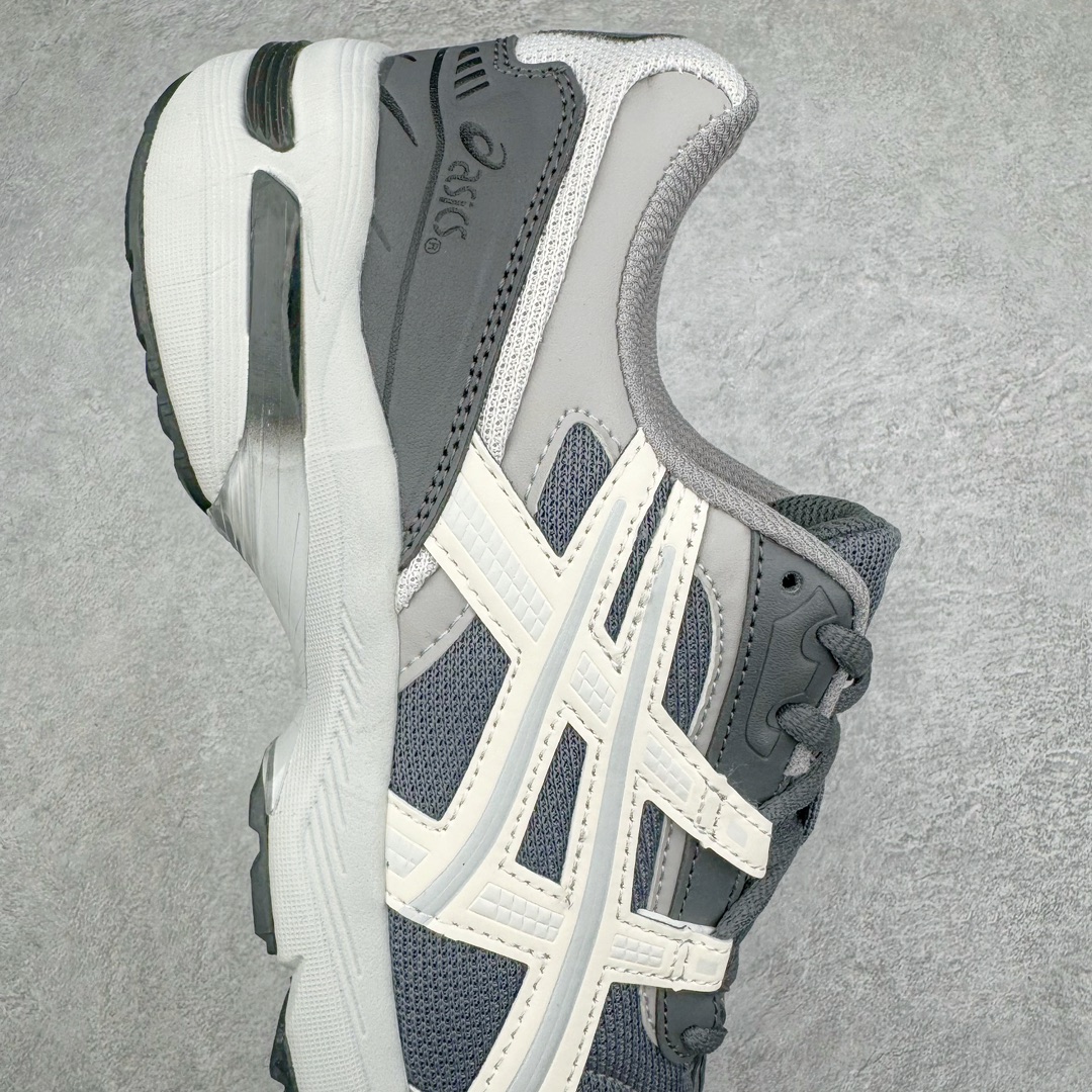 图片[6]-＃福利特价 ASICS Tiger GEL-1090V2 系列亚瑟士低帮户外风休闲运动跑步鞋 早在 2019 年 ASICS 就推出了流行的 2004 GEL-1090 的新版本 该产品因其复古外观和舒适的造型而被推向现代街头服饰 现在ASICS 以时下流行的运动美学改造鞋款 以对跑步者的新诠释打造全新 GEL-1090 v2 在新版本中 ASICS 专注于日常衣橱的采用 将优质绒面革和柔软皮革的毛绒组合拼凑在运动鞋的覆盖层上 以柔和的配色为重点，新运动鞋的改良美学为 2019 年发布的 GEL-1090 的金属色调提供了一种简约的选择 然而 它曾经受到运动员广泛喜爱的流线型轮廓在新型号中保持不变 将舒适性和多功能性保持在设计的核心 这款运动鞋还保留了网眼鞋身 确保透气性 圆形鞋带确保贴合 在原版的新进展中 该品牌使用 GEL 系列的最新技术开发更新了运动鞋的外观 简约之选 新运动鞋的改良美学 尺码：36 37 37.5 38 39 39.5 40 40.5 41.5 42 42.5 43.5 44 44.5 45-选品中心