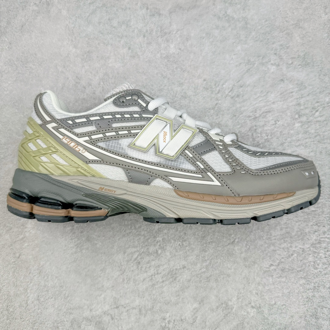 零售💰290 ＃DT纯原 新百伦NB New Balance M1906系列 全套原楦原纸板原厂数据开发 进口三明治网面 原装进口皮料正确绒感卡色 正确中底拉帮中底网布细节 原厂标裁 带紫光防伪 定制后跟透明水晶模块 冲裁组合 大底贴合程度胶水上色把控完美 整洁度挑战全网艺术家 多道序QC把关品质完善 匠心打造 耗时两个月开发完成 工艺极其复杂难度可想而知 新开独立私模大底 正确六层组合大底 高端零售专供产物 Size：36 37 37.5 38 38.5 39 40 40.5 41 42 42.5 43 44 45 编码：Dby2936090-运动鞋