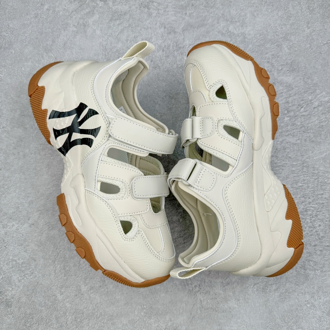 图片[3]-零售💰240 ＃DG纯原 New York Yankees x MLB Big Ball Chunky Mask Sandal 系列厚底老爹风魔术贴镂空休闲运动慢凉鞋 Korea韩国联名NY美国榄球纽约洋基队限定 韩国代购专供 全套原楦原纸板原厂数据开发 正确中底拉帮中底网布细节 平台代购专供 左脚内置芯片 韩国代购吊牌标贴 独家一比一RB+MD组合大底 高频后跟小人Logo精准对位立体饱满 正确网布加超迁鞋面 转印中底走线紧密 转印Logo工艺表层防刮不掉色 Size：35 36 36.5 37.5 38 38.5 39 40 40.5 41 42 42.5 43 44 45 编码：by2936040-运动鞋