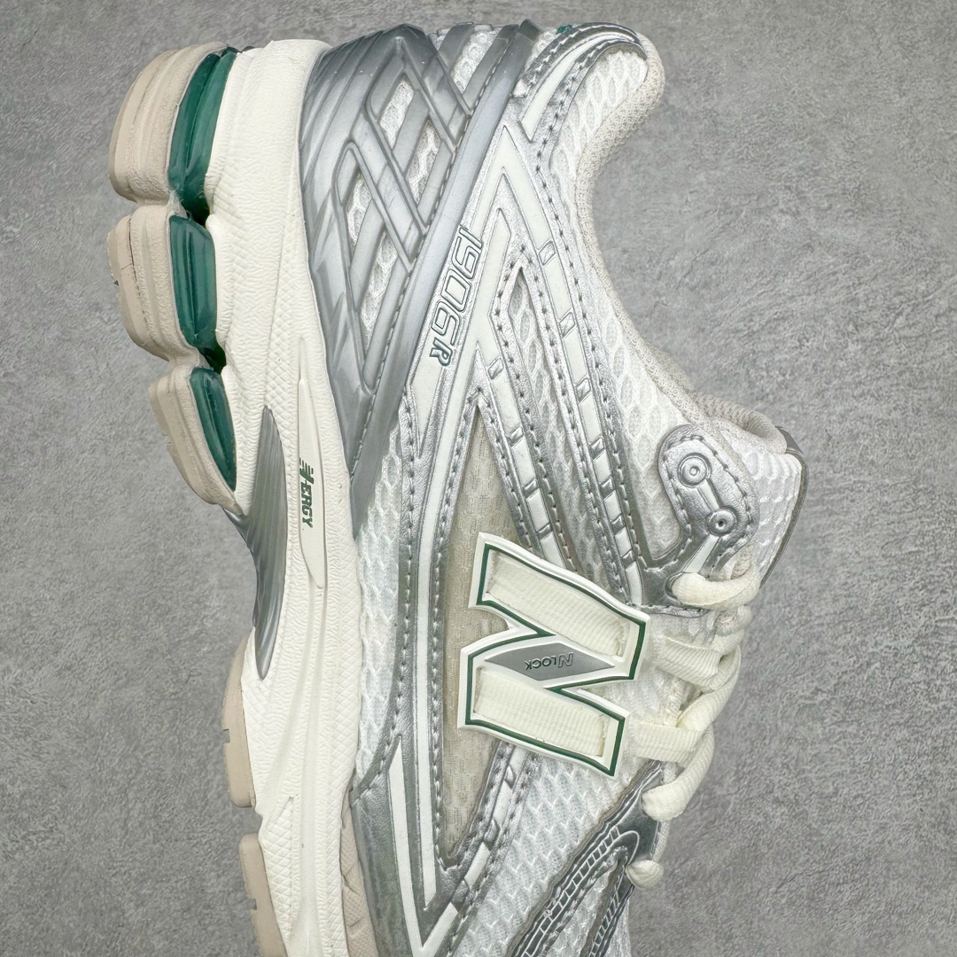 图片[6]-零售💰310 ＃M纯原 新百伦NB New Balance M1906REE 白绿 全套原楦原纸板原厂数据开发 进口三明治网面 原装进口皮料正确绒感卡色 正确中底拉帮中底网布细节 原厂标裁 带紫光防伪 定制后跟透明水晶模块 冲裁组合 大底贴合程度胶水上色把控完美 整洁度挑战全网艺术家 多道序QC把关品质完善 匠心打造 耗时两个月开发完成 工艺极其复杂难度可想而知 新开独立私模大底 全网唯一正确六层组合大底 高端零售专供产物 Size：36 37 37.5 38 38.5 39 40 40.5 41 42 42.5 43 44 45.5 46.5 47 编码：by3936010-运动鞋