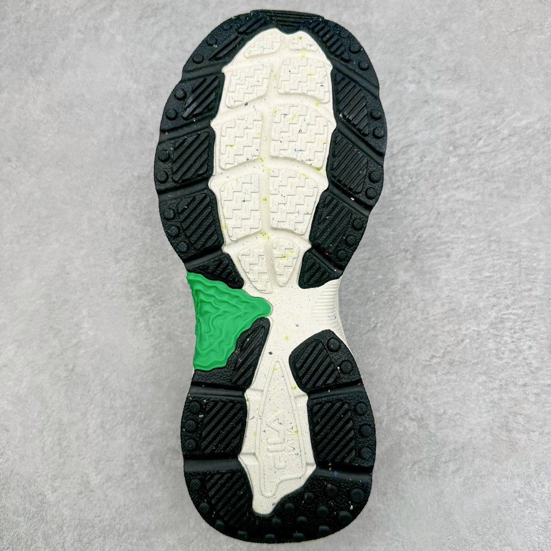 图片[9]-FILA FUSION Fluid 斐乐摩登潮牌防滑耐磨轻便运动鞋 FUSION 系列传承了 FILA 的百年基因，融入年轻运动及潮流文化，成为引领变革、创新突破的一代。以“1+N” 的跨界合作模式重现经典的同时创造经典。带来最出其不意的跨界合作惊喜。同时，FILAFUSION把FILA 的 DNA 融入到定制体验里，你可以随心制造厲于你的产品。FILA FUSION 的鞋家族涵盖了老爹鞋、跑步鞋、网球鞋、季节款。风格复古新潮，满足了时尚人士出行及各类运动的搭配需求，成为当下年轻人筷拥的鞋类品牌之一。FILA FUSION 走进年轻人的世界，通过年轻人运动，街舞，滑板，篮球，展现 FILA FUSION 的潮流态度和年轻文化。FILA FUSION 认为末来属于引领变革、创新突破的年轻一代，让我们一起构成 FILA 未来的蓝图吧！尺码：35.5 36 36.5 37.5 38 38.5 39 40 40.5 41 42 42.5 43 44 44.5 45 45.5-选品中心