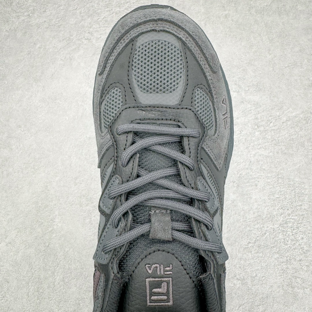 图片[4]-FILA FUSION Fluid 斐乐摩登潮牌防滑耐磨轻便运动鞋 FUSION 系列传承了 FILA 的百年基因，融入年轻运动及潮流文化，成为引领变革、创新突破的一代。以“1+N” 的跨界合作模式重现经典的同时创造经典。带来最出其不意的跨界合作惊喜。同时，FILAFUSION把FILA 的 DNA 融入到定制体验里，你可以随心制造厲于你的产品。FILA FUSION 的鞋家族涵盖了老爹鞋、跑步鞋、网球鞋、季节款。风格复古新潮，满足了时尚人士出行及各类运动的搭配需求，成为当下年轻人筷拥的鞋类品牌之一。FILA FUSION 走进年轻人的世界，通过年轻人运动，街舞，滑板，篮球，展现 FILA FUSION 的潮流态度和年轻文化。FILA FUSION 认为末来属于引领变革、创新突破的年轻一代，让我们一起构成 FILA 未来的蓝图吧！尺码：35.5 36 36.5 37.5 38 38.5 39 40 40.5 41 42 42.5 43 44 44.5 45 45.5-选品中心