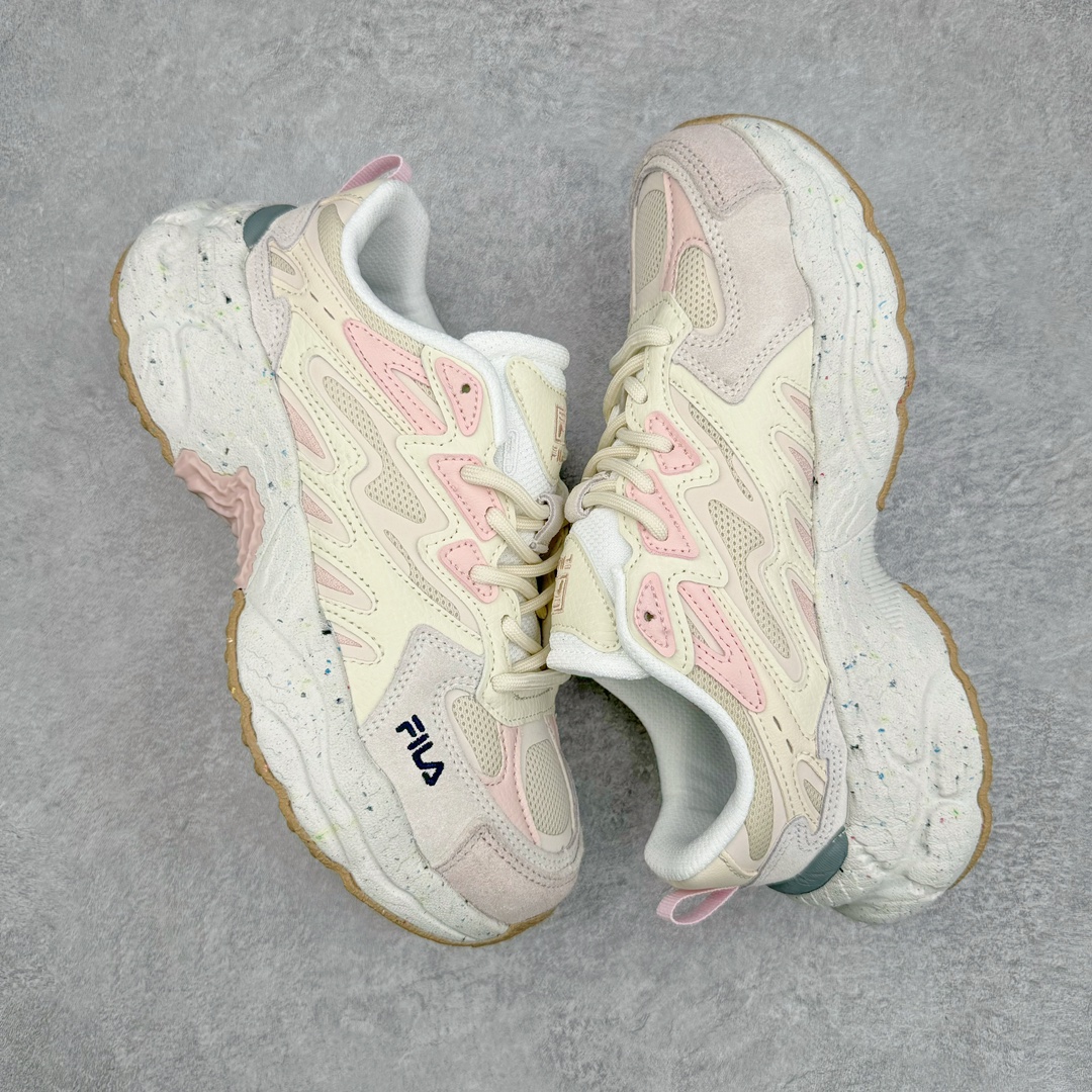 图片[3]-FILA FUSION Fluid 斐乐摩登潮牌防滑耐磨轻便运动鞋 FUSION 系列传承了 FILA 的百年基因，融入年轻运动及潮流文化，成为引领变革、创新突破的一代。以“1+N” 的跨界合作模式重现经典的同时创造经典。带来最出其不意的跨界合作惊喜。同时，FILAFUSION把FILA 的 DNA 融入到定制体验里，你可以随心制造厲于你的产品。FILA FUSION 的鞋家族涵盖了老爹鞋、跑步鞋、网球鞋、季节款。风格复古新潮，满足了时尚人士出行及各类运动的搭配需求，成为当下年轻人筷拥的鞋类品牌之一。FILA FUSION 走进年轻人的世界，通过年轻人运动，街舞，滑板，篮球，展现 FILA FUSION 的潮流态度和年轻文化。FILA FUSION 认为末来属于引领变革、创新突破的年轻一代，让我们一起构成 FILA 未来的蓝图吧！尺码：35.5 36 36.5 37.5 38 38.5 39 40 40.5 41 42 42.5 43 44 44.5 45 45.5-选品中心