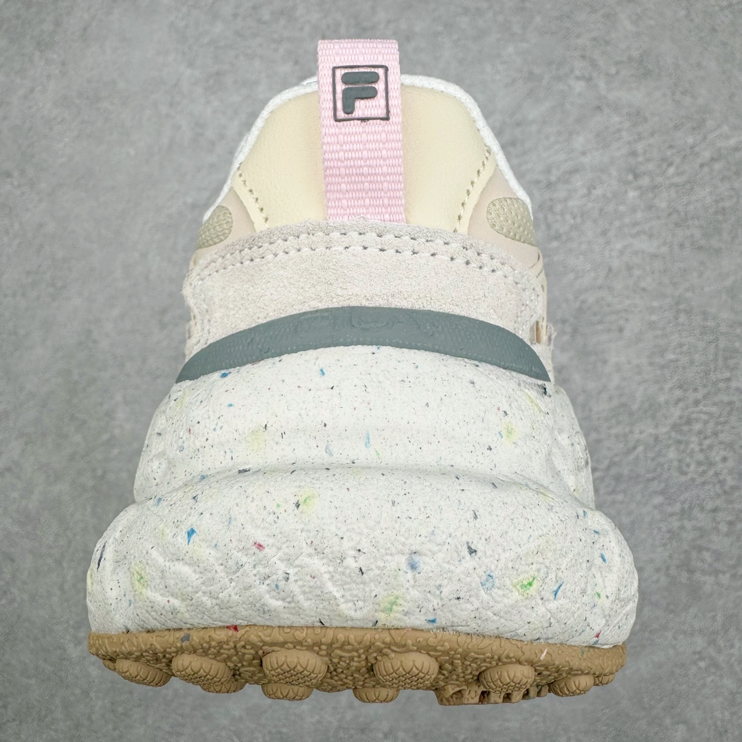 图片[8]-FILA FUSION Fluid 斐乐摩登潮牌防滑耐磨轻便运动鞋 FUSION 系列传承了 FILA 的百年基因，融入年轻运动及潮流文化，成为引领变革、创新突破的一代。以“1+N” 的跨界合作模式重现经典的同时创造经典。带来最出其不意的跨界合作惊喜。同时，FILAFUSION把FILA 的 DNA 融入到定制体验里，你可以随心制造厲于你的产品。FILA FUSION 的鞋家族涵盖了老爹鞋、跑步鞋、网球鞋、季节款。风格复古新潮，满足了时尚人士出行及各类运动的搭配需求，成为当下年轻人筷拥的鞋类品牌之一。FILA FUSION 走进年轻人的世界，通过年轻人运动，街舞，滑板，篮球，展现 FILA FUSION 的潮流态度和年轻文化。FILA FUSION 认为末来属于引领变革、创新突破的年轻一代，让我们一起构成 FILA 未来的蓝图吧！尺码：35.5 36 36.5 37.5 38 38.5 39 40 40.5 41 42 42.5 43 44 44.5 45 45.5-选品中心