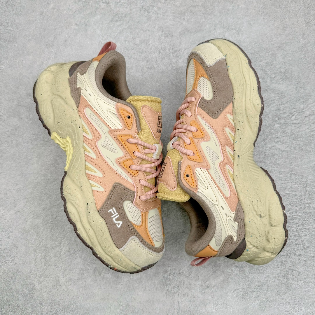 图片[3]-FILA FUSION Fluid 斐乐摩登潮牌防滑耐磨轻便运动鞋 FUSION 系列传承了 FILA 的百年基因，融入年轻运动及潮流文化，成为引领变革、创新突破的一代。以“1+N” 的跨界合作模式重现经典的同时创造经典。带来最出其不意的跨界合作惊喜。同时，FILAFUSION把FILA 的 DNA 融入到定制体验里，你可以随心制造厲于你的产品。FILA FUSION 的鞋家族涵盖了老爹鞋、跑步鞋、网球鞋、季节款。风格复古新潮，满足了时尚人士出行及各类运动的搭配需求，成为当下年轻人筷拥的鞋类品牌之一。FILA FUSION 走进年轻人的世界，通过年轻人运动，街舞，滑板，篮球，展现 FILA FUSION 的潮流态度和年轻文化。FILA FUSION 认为末来属于引领变革、创新突破的年轻一代，让我们一起构成 FILA 未来的蓝图吧！尺码：35.5 36 36.5 37.5 38 38.5 39 40 40.5 41 42 42.5 43 44 44.5 45 45.5-选品中心