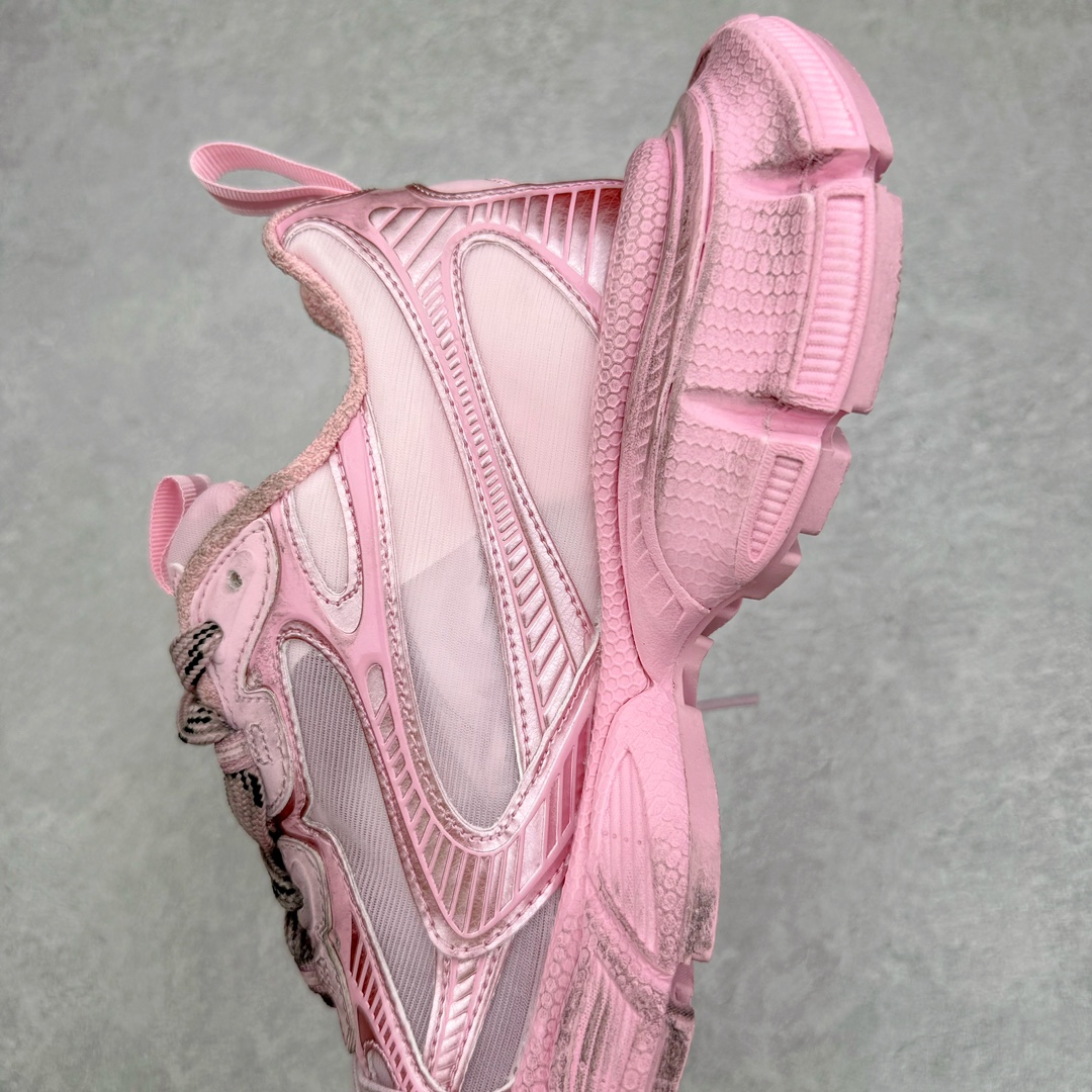 图片[7]-＃纯原 BALENCIAGA 3XL Sneakers 巴黎世家十代网布系带低帮走秀复古老爹鞋 全套原纸板楦头开发 最原汁原味的灵魂版型 全鞋荧光划线卡点 胶水把控整洁度追求极致完美 每一双都是工艺品 多重QC质检 超越公司货的品控标准 实实在在的免检产品 原盒原配 正确字体电绣 粗细、位置、大小正确 侧边TPU 透气孔匹配意产原版 正确分离大底 TPU软底 原版一致大底LOGO 立体感十足 原厂皮料水洗做旧 采购原厂网纱 不含皮革 网布材料和聚氨酯 磨损效果 鞋头边缘和后帮 Balenciaga 徽标 鞋面和后跟凸印尺码 鞋舌 3XL 橡胶品牌标识和反光细节 鞋帮拉袢和鞋舌拉祥 配反光细节 备用鞋带在鞋履前侧 可在穿着前取下 便于不同造型搭配 偏大一码 尺码：35 36 37 38 39 40 41 42 43 44 45 46-选品中心