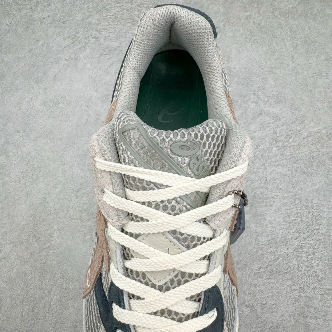 图片[5]-零售💰220 Gallery Department x Asics Gel-1130 亚瑟士系列低帮复古休闲运动慢跑鞋 相信各位一定对 Gallery Department 不陌生了，凭借 Remake Carhartt 伐木裤和 Levi\’s 牛仔裤，在潮流圈崭露头角。此前，还与法国奢侈品牌 LANVIN 推出的联名鞋款，更是获得众多鞋迷们的喜爱。近日，Gallery Department 与 ASICS 携手推出全新联名，快来看看吧 本次设计以经典的ASICS GEL-1130鞋型为蓝本。第一双采用做旧白色搭配银色点缀，复古气质十足。鞋面采用选择网眼织物和皮革面料包裹，使质感得以保证。鞋中底处印有 DEPT. 字样，彰显联名鞋款身份。最后以搭载 GEL 缓震胶科技的中底收尾，完善整体造型设计。第二双采用大面积米白色妆点，浅蓝色点缀，相较于上一款更加清新。其他设计与上一款相同。尺码：36 37 37.5 38 39.5 40 40.5 41.5 42 42.5 43.5 44 45 编码：Sby2936020-运动鞋