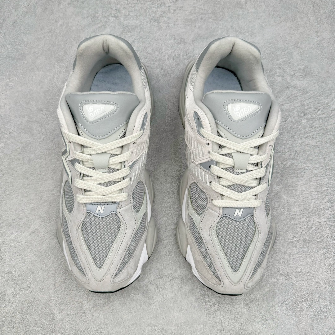 图片[2]-＃纯原 New Balance NB9060 复古运动鞋 新百伦又带来了新鞋型 并且是与芝加哥街头品牌 Joe Freshgoods 的联名款 鞋身主体采用了类似 990 系列的设计风格 与传统复古慢跑鞋区别不大 最大的变化就是鞋底部分 在传统设计的中底外层 增加了多个分区的模块 圆润的线条设计与我们熟悉的 New Balance 风格截然不同 但与同样充满弧形线条的鞋面搭配，看起来毫无违和感 尺码：36-45-选品中心