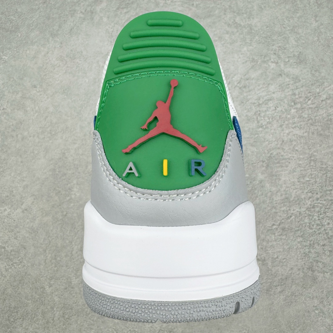 图片[8]-＃KZ神版 Air Jordan Legacy AJ312 Low 低帮复古篮球鞋 白绿 CD9054-140 市场最强独一档产物 全套原纸板楦头开发 原厂大底磨具加持立体防滑纹理 原档数据后跟TPU子母扣魔术贴 原装可视Air Sole气垫 原汁原味最完美的312代版型 唯一正确鞋头趴度弧度高度鞋身腰线 进口港宝加持 后跟自然饱满 全鞋荧光划线卡点 追求极致完美 每一双都是工艺品 多重QC质检 超越公司货的品控标准 实实在在的免检产品 鞋身采用了皮革材质打造 横跨鞋面的魔术贴十分吸睛 侧面的Swoosh Logo的一部分被鞋面遮挡了一部分 颇具玩味 魔术贴上标有NK标识 而鞋舌上是Jordan的经典红色飞翼Logo 后跟和鞋底均采用了AJ3的设计 后跟上同样也使用了经典的爆裂纹图案 尺码：36 36.5 37.5 38 38.5 39 40 40.5 41 42 42.5 43 44 44.5 45 46 47.5-选品中心