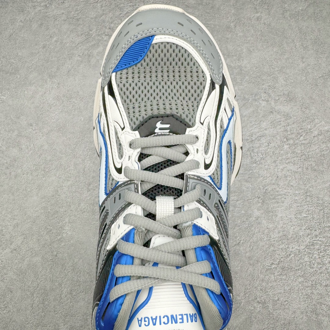 图片[4]-＃纯原 BALENCIAGA X-Pander 巴黎世家复古弹簧老爹鞋 大流行后的时装秀以舒适为主要设计重点的大量设计之后 Balenciaga 的2021SS秀也焕然一新 最新推出X-Pander运动鞋 Balenciaga 又创造了一个新的欲望对象 释放了人群对舒适的进一步想象 该鞋与Track和Track 2运动鞋具有相同的美学特征 并具有90年代和00年代初期的独特风格 鞋面有网眼底 上面有混合材料覆盖层 鞋上的烙印保持最小 这款运动鞋的初看起来与过去的Balenciaga 并无分别 但厚实 独特切割的中底很引人注目 这款鞋的鞋跟则安装在类似弹簧的结构上 是其为之最大的突破 X-Pander 运动鞋的设计亮点在于后跟 安装在弹簧上的跟底 每步都会扩展Inspector Gadget 风格 鞋身延续复杂的复古线条 不同材质的拼接出运动感 鲜明的色彩风格一如既往 具有疯狂的表现力量 尺码：35 36 37 38 39 40 41 42 43 44 45 46-选品中心