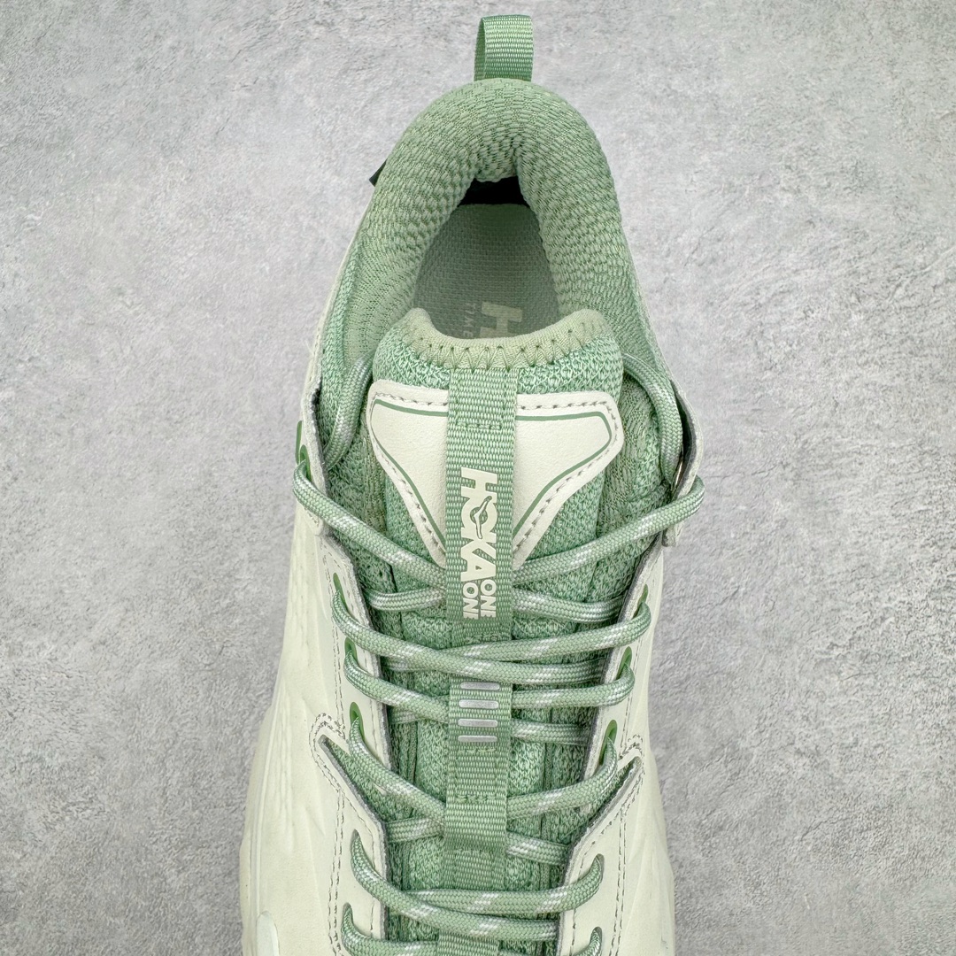 图片[5]-＃X版纯原 HOKA ONE ONE Kaha 2 GTX 耐磨減震低帮户外功能运动鞋 具有品着的重量与坐垫比 可提供顶级性能和顶级毛绒 这款低帮徒步旅行者采用带 SwallowTail™ 几何形状的HUBBLE® 鞋跟进行了更新 配备带牵引凸耳的 Vibram® Megagrip 以增加地面接触 这款开创性款式精心制作 采用GORE-TEX 鞋类面料和再生纺织品 尺码：36 36.5 37.5 38 38.5 39 40 40.5 41 42 42.5 43 44 44.5 45 46-选品中心