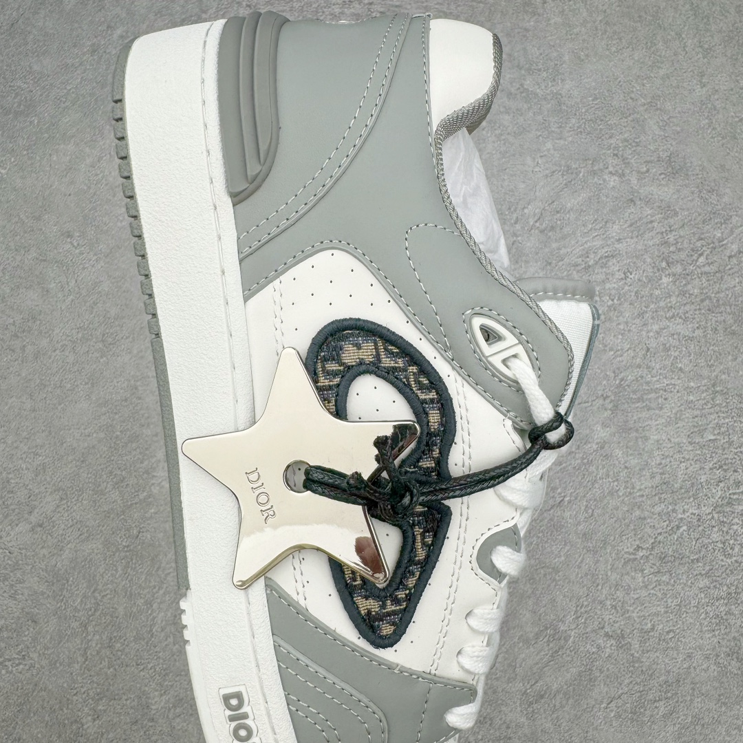 图片[6]-Dior 2024S B57 迪奥新款休闲鞋中帮 情侣款 原版爆拆一比一完美复刻 工艺做工细节到位 原版定制材料 超赞 最新元素组合 时尚休闲个性 百搭 面料 原版面料牛皮 网布 电绣加3D打印 内里 进口透气网 垫脚 原版成型垫 大底 原版一比一开模TPU 尺码：36-45-选品中心