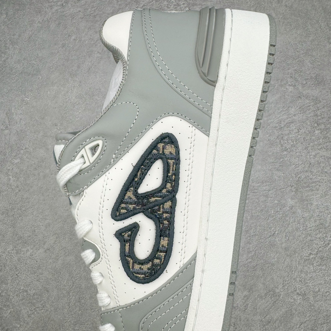 图片[7]-Dior 2024S B57 迪奥新款休闲鞋中帮 情侣款 原版爆拆一比一完美复刻 工艺做工细节到位 原版定制材料 超赞 最新元素组合 时尚休闲个性 百搭 面料 原版面料牛皮 网布 电绣加3D打印 内里 进口透气网 垫脚 原版成型垫 大底 原版一比一开模TPU 尺码：36-45-选品中心