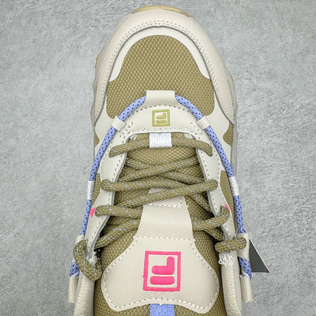 图片[4]-FILA FUSION Fluid 斐乐摩登潮牌防滑耐磨轻便运动鞋 FUSION 系列传承了 FILA 的百年基因，融入年轻运动及潮流文化，成为引领变革、创新突破的一代。以“1+N” 的跨界合作模式重现经典的同时创造经典。带来最出其不意的跨界合作惊喜。同时，FILAFUSION把FILA 的 DNA 融入到定制体验里，你可以随心制造厲于你的产品。FILA FUSION 的鞋家族涵盖了老爹鞋、跑步鞋、网球鞋、季节款。风格复古新潮，满足了时尚人士出行及各类运动的搭配需求，成为当下年轻人筷拥的鞋类品牌之一。FILA FUSION 走进年轻人的世界，通过年轻人运动，街舞，滑板，篮球，展现 FILA FUSION 的潮流态度和年轻文化。FILA FUSION 认为末来属于引领变革、创新突破的年轻一代，让我们一起构成 FILA 未来的蓝图吧！尺码：35.5 36 36.5 37.5 38 38.5 39 40 40.5 41 42 42.5 43 44 44.5 45 45.5-选品中心