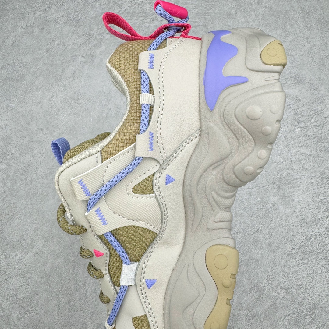 图片[7]-FILA FUSION Fluid 斐乐摩登潮牌防滑耐磨轻便运动鞋 FUSION 系列传承了 FILA 的百年基因，融入年轻运动及潮流文化，成为引领变革、创新突破的一代。以“1+N” 的跨界合作模式重现经典的同时创造经典。带来最出其不意的跨界合作惊喜。同时，FILAFUSION把FILA 的 DNA 融入到定制体验里，你可以随心制造厲于你的产品。FILA FUSION 的鞋家族涵盖了老爹鞋、跑步鞋、网球鞋、季节款。风格复古新潮，满足了时尚人士出行及各类运动的搭配需求，成为当下年轻人筷拥的鞋类品牌之一。FILA FUSION 走进年轻人的世界，通过年轻人运动，街舞，滑板，篮球，展现 FILA FUSION 的潮流态度和年轻文化。FILA FUSION 认为末来属于引领变革、创新突破的年轻一代，让我们一起构成 FILA 未来的蓝图吧！尺码：35.5 36 36.5 37.5 38 38.5 39 40 40.5 41 42 42.5 43 44 44.5 45 45.5-选品中心