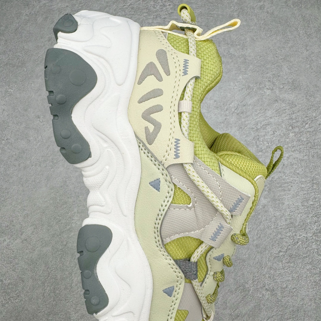 图片[6]-FILA FUSION Fluid 斐乐摩登潮牌防滑耐磨轻便运动鞋 FUSION 系列传承了 FILA 的百年基因，融入年轻运动及潮流文化，成为引领变革、创新突破的一代。以“1+N” 的跨界合作模式重现经典的同时创造经典。带来最出其不意的跨界合作惊喜。同时，FILAFUSION把FILA 的 DNA 融入到定制体验里，你可以随心制造厲于你的产品。FILA FUSION 的鞋家族涵盖了老爹鞋、跑步鞋、网球鞋、季节款。风格复古新潮，满足了时尚人士出行及各类运动的搭配需求，成为当下年轻人筷拥的鞋类品牌之一。FILA FUSION 走进年轻人的世界，通过年轻人运动，街舞，滑板，篮球，展现 FILA FUSION 的潮流态度和年轻文化。FILA FUSION 认为末来属于引领变革、创新突破的年轻一代，让我们一起构成 FILA 未来的蓝图吧！尺码：35.5 36 36.5 37.5 38 38.5 39 40 40.5 41 42 42.5 43 44 44.5 45 45.5-选品中心