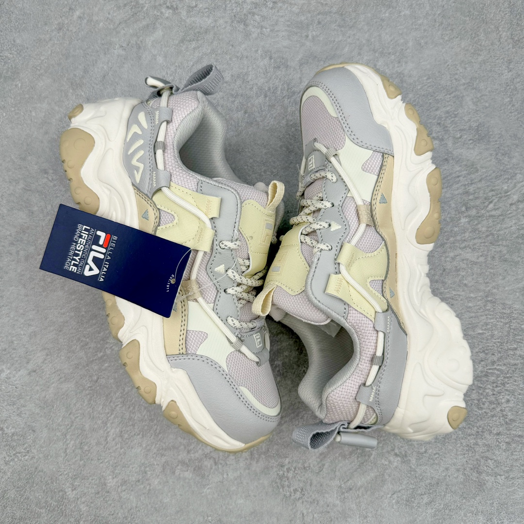 图片[3]-FILA FUSION Fluid 斐乐摩登潮牌防滑耐磨轻便运动鞋 FUSION 系列传承了 FILA 的百年基因，融入年轻运动及潮流文化，成为引领变革、创新突破的一代。以“1+N” 的跨界合作模式重现经典的同时创造经典。带来最出其不意的跨界合作惊喜。同时，FILAFUSION把FILA 的 DNA 融入到定制体验里，你可以随心制造厲于你的产品。FILA FUSION 的鞋家族涵盖了老爹鞋、跑步鞋、网球鞋、季节款。风格复古新潮，满足了时尚人士出行及各类运动的搭配需求，成为当下年轻人筷拥的鞋类品牌之一。FILA FUSION 走进年轻人的世界，通过年轻人运动，街舞，滑板，篮球，展现 FILA FUSION 的潮流态度和年轻文化。FILA FUSION 认为末来属于引领变革、创新突破的年轻一代，让我们一起构成 FILA 未来的蓝图吧！尺码：35.5 36 36.5 37.5 38 38.5 39 40 40.5 41 42 42.5 43 44 44.5 45 45.5-选品中心