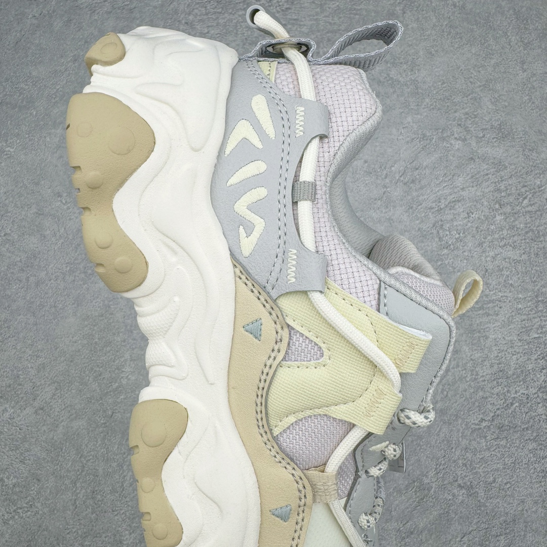 图片[6]-FILA FUSION Fluid 斐乐摩登潮牌防滑耐磨轻便运动鞋 FUSION 系列传承了 FILA 的百年基因，融入年轻运动及潮流文化，成为引领变革、创新突破的一代。以“1+N” 的跨界合作模式重现经典的同时创造经典。带来最出其不意的跨界合作惊喜。同时，FILAFUSION把FILA 的 DNA 融入到定制体验里，你可以随心制造厲于你的产品。FILA FUSION 的鞋家族涵盖了老爹鞋、跑步鞋、网球鞋、季节款。风格复古新潮，满足了时尚人士出行及各类运动的搭配需求，成为当下年轻人筷拥的鞋类品牌之一。FILA FUSION 走进年轻人的世界，通过年轻人运动，街舞，滑板，篮球，展现 FILA FUSION 的潮流态度和年轻文化。FILA FUSION 认为末来属于引领变革、创新突破的年轻一代，让我们一起构成 FILA 未来的蓝图吧！尺码：35.5 36 36.5 37.5 38 38.5 39 40 40.5 41 42 42.5 43 44 44.5 45 45.5-选品中心