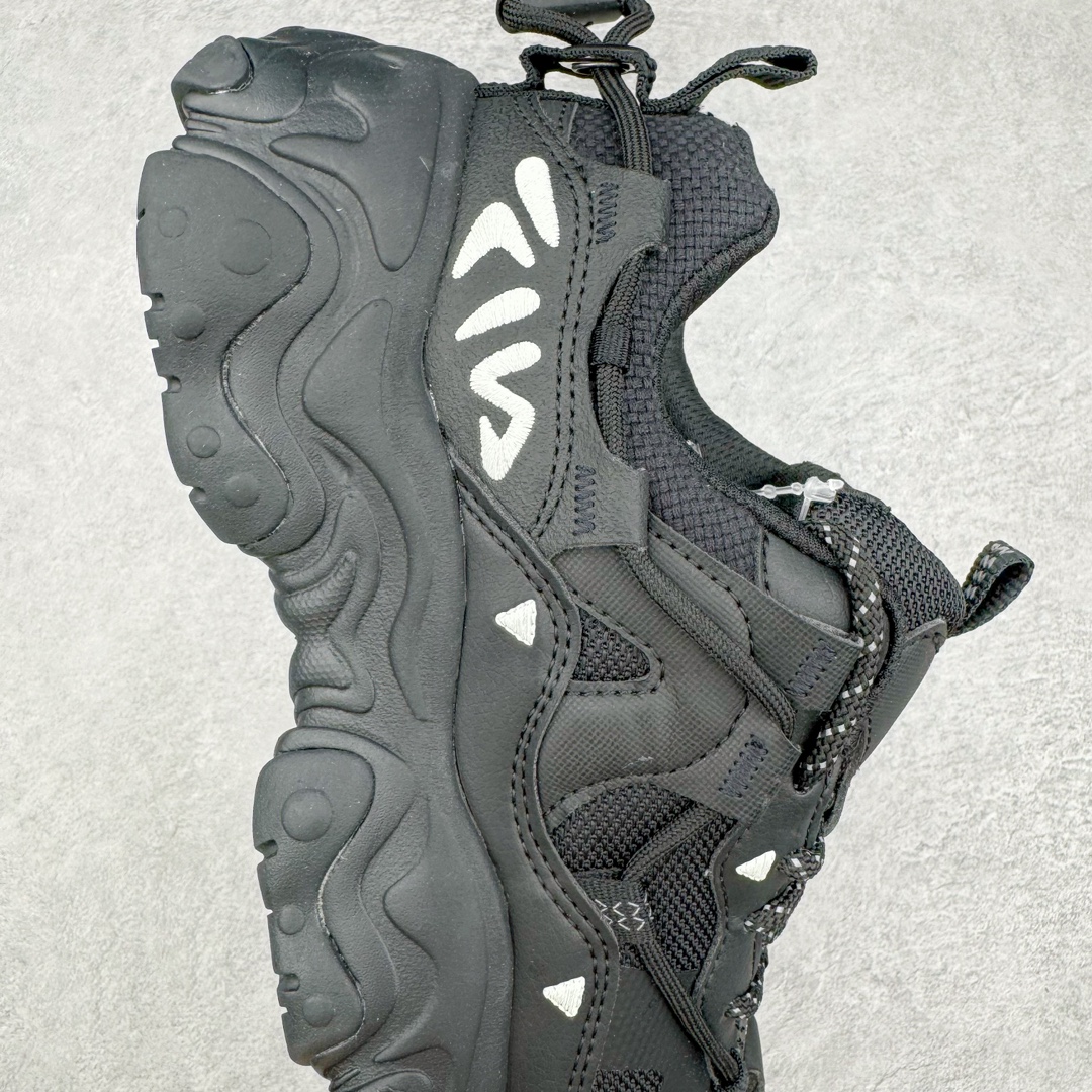 图片[6]-FILA FUSION Fluid 斐乐摩登潮牌防滑耐磨轻便运动鞋 FUSION 系列传承了 FILA 的百年基因，融入年轻运动及潮流文化，成为引领变革、创新突破的一代。以“1+N” 的跨界合作模式重现经典的同时创造经典。带来最出其不意的跨界合作惊喜。同时，FILAFUSION把FILA 的 DNA 融入到定制体验里，你可以随心制造厲于你的产品。FILA FUSION 的鞋家族涵盖了老爹鞋、跑步鞋、网球鞋、季节款。风格复古新潮，满足了时尚人士出行及各类运动的搭配需求，成为当下年轻人筷拥的鞋类品牌之一。FILA FUSION 走进年轻人的世界，通过年轻人运动，街舞，滑板，篮球，展现 FILA FUSION 的潮流态度和年轻文化。FILA FUSION 认为末来属于引领变革、创新突破的年轻一代，让我们一起构成 FILA 未来的蓝图吧！尺码：35.5 36 36.5 37.5 38 38.5 39 40 40.5 41 42 42.5 43 44 44.5 45 45.5-选品中心