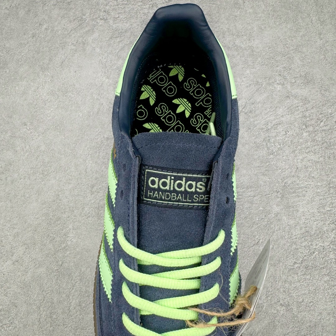 图片[5]-AD Originals Handball SPZL 手球运动员系列百搭休闲运动板鞋 IH7497 这款来自阿迪达斯的这款HANDBALL SPZL前身是一双手球运动鞋，这一次拿来复刻，所以鞋面的主要色彩选用了黑色， 鞋面外侧除了Spezial字母之外还有三叶草标志。Handball SPZL作为复古手球训练鞋与作为室内足球鞋的Samba有着异曲同工之处，但是质感更为出众的鞋身以及丰富的配色选择比起Samba来讲可以说是更胜一筹了！尺码：36 36⅔ 37⅓ 38 38⅔ 39⅓ 40 40⅔ 41⅓ 42 42⅔ 43⅓ 44 45-选品中心