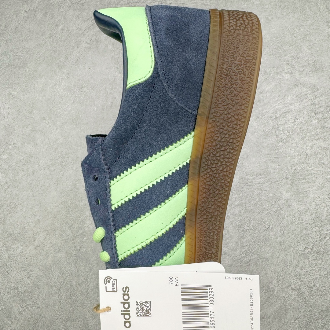 图片[7]-AD Originals Handball SPZL 手球运动员系列百搭休闲运动板鞋 IH7497 这款来自阿迪达斯的这款HANDBALL SPZL前身是一双手球运动鞋，这一次拿来复刻，所以鞋面的主要色彩选用了黑色， 鞋面外侧除了Spezial字母之外还有三叶草标志。Handball SPZL作为复古手球训练鞋与作为室内足球鞋的Samba有着异曲同工之处，但是质感更为出众的鞋身以及丰富的配色选择比起Samba来讲可以说是更胜一筹了！尺码：36 36⅔ 37⅓ 38 38⅔ 39⅓ 40 40⅔ 41⅓ 42 42⅔ 43⅓ 44 45-选品中心