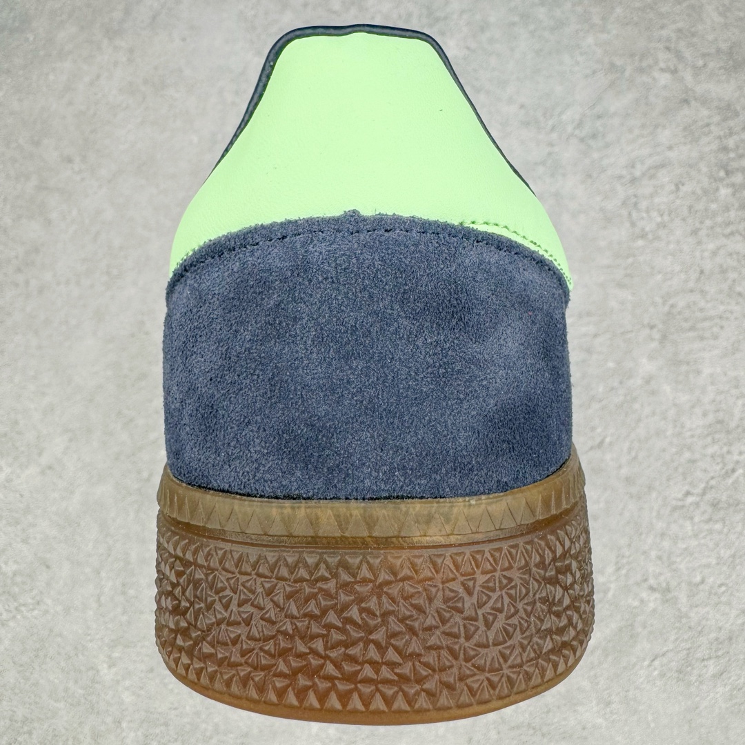 图片[8]-AD Originals Handball SPZL 手球运动员系列百搭休闲运动板鞋 IH7497 这款来自阿迪达斯的这款HANDBALL SPZL前身是一双手球运动鞋，这一次拿来复刻，所以鞋面的主要色彩选用了黑色， 鞋面外侧除了Spezial字母之外还有三叶草标志。Handball SPZL作为复古手球训练鞋与作为室内足球鞋的Samba有着异曲同工之处，但是质感更为出众的鞋身以及丰富的配色选择比起Samba来讲可以说是更胜一筹了！尺码：36 36⅔ 37⅓ 38 38⅔ 39⅓ 40 40⅔ 41⅓ 42 42⅔ 43⅓ 44 45-选品中心